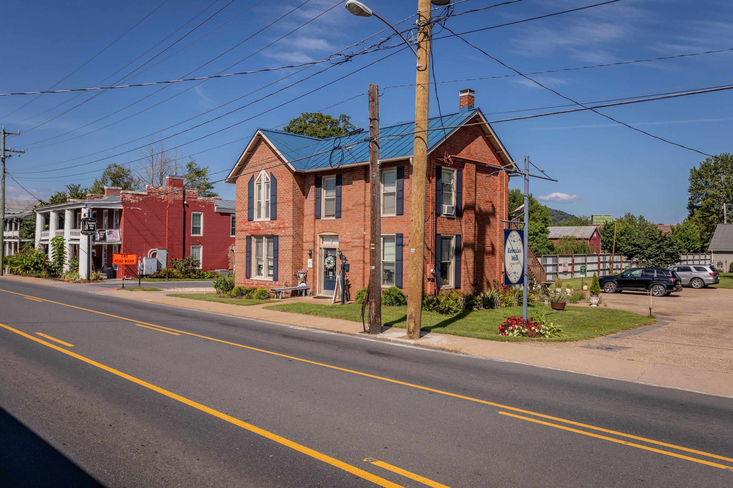 405 N MAIN ST, BRIDGEWATER, Virginia 22812, ,Commercial,405 N MAIN ST,681510 MLS # 681510