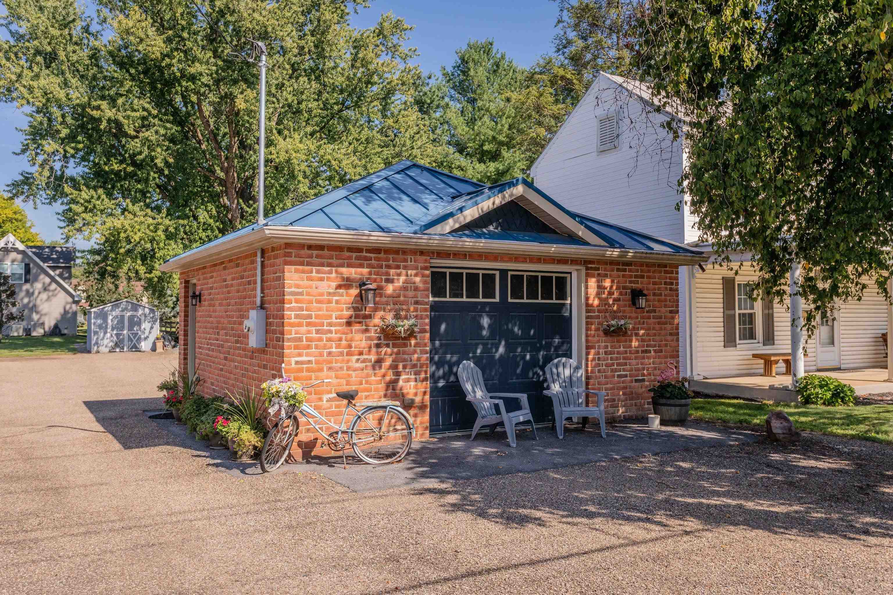 405 N MAIN ST, BRIDGEWATER, Virginia 22812, ,Commercial,405 N MAIN ST,681510 MLS # 681510