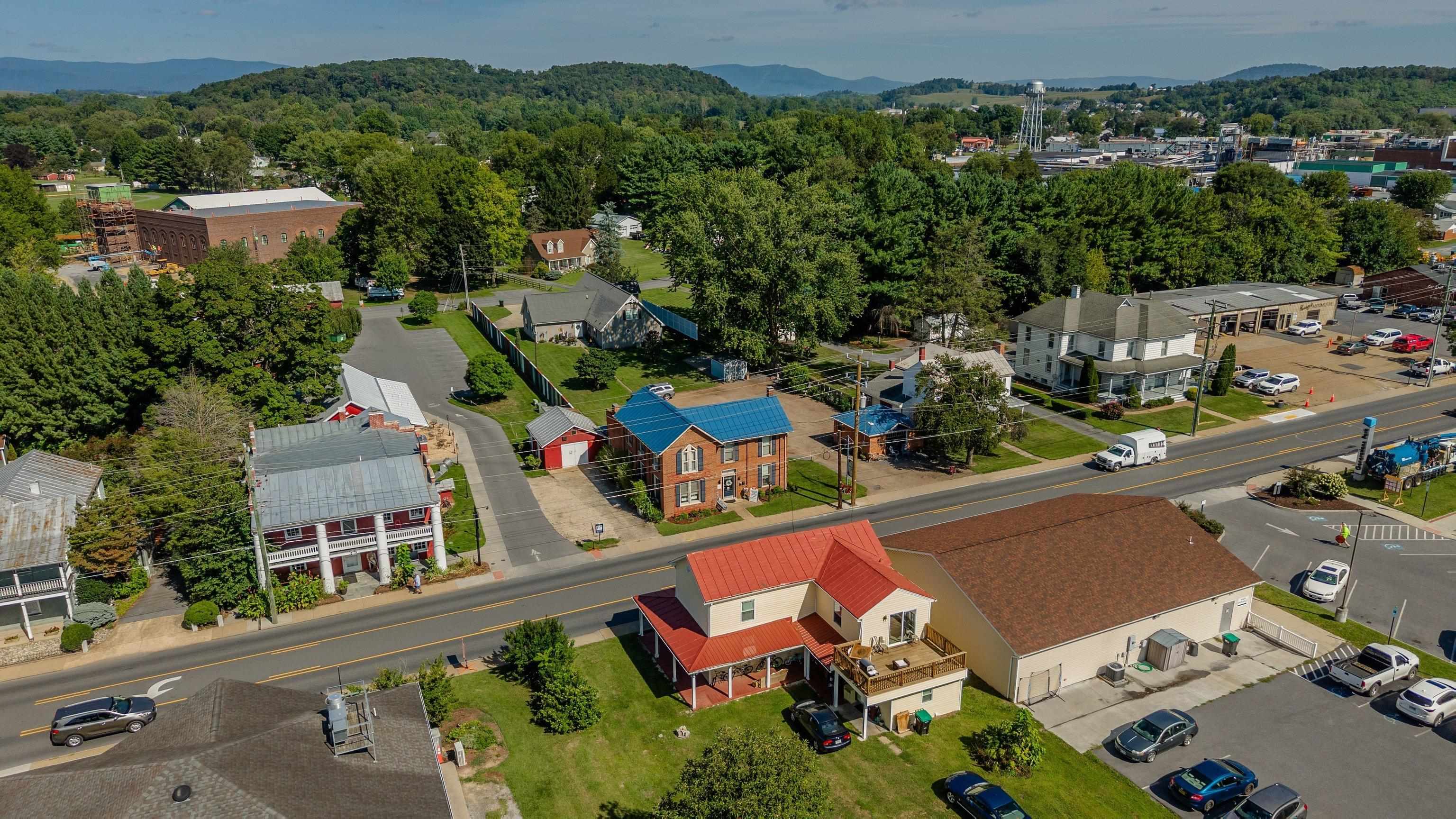 405 N MAIN ST, BRIDGEWATER, Virginia 22812, ,Commercial,405 N MAIN ST,681510 MLS # 681510