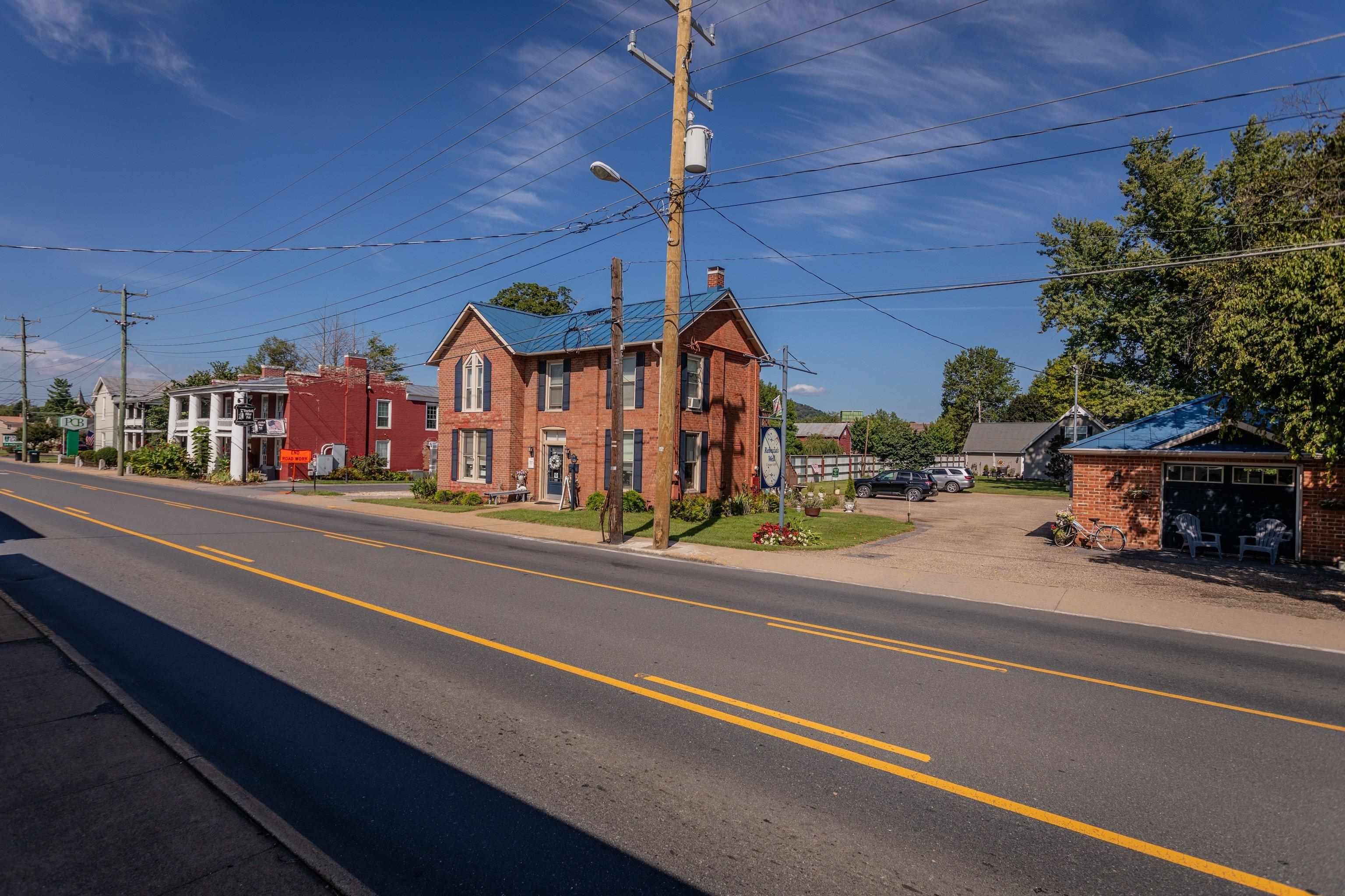 405 N MAIN ST, BRIDGEWATER, Virginia 22812, ,Commercial,405 N MAIN ST,681510 MLS # 681510