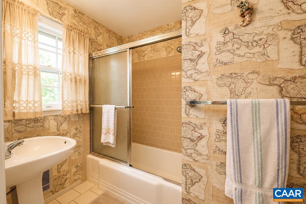 1616 KING MOUNTAIN RD, CHARLOTTESVILLE, Virginia 22901, 5 Bedrooms Bedrooms, ,4 BathroomsBathrooms,Residential,1616 KING MOUNTAIN RD,681333 MLS # 681333 1616 KING MOUNTAIN RD, CHARLOTTESVILLE, Virginia 22901, 5 Bedrooms Bedrooms, ,4 BathroomsBathrooms,Residential,1616 KING MOUNTAIN RD,681333 MLS # 681333