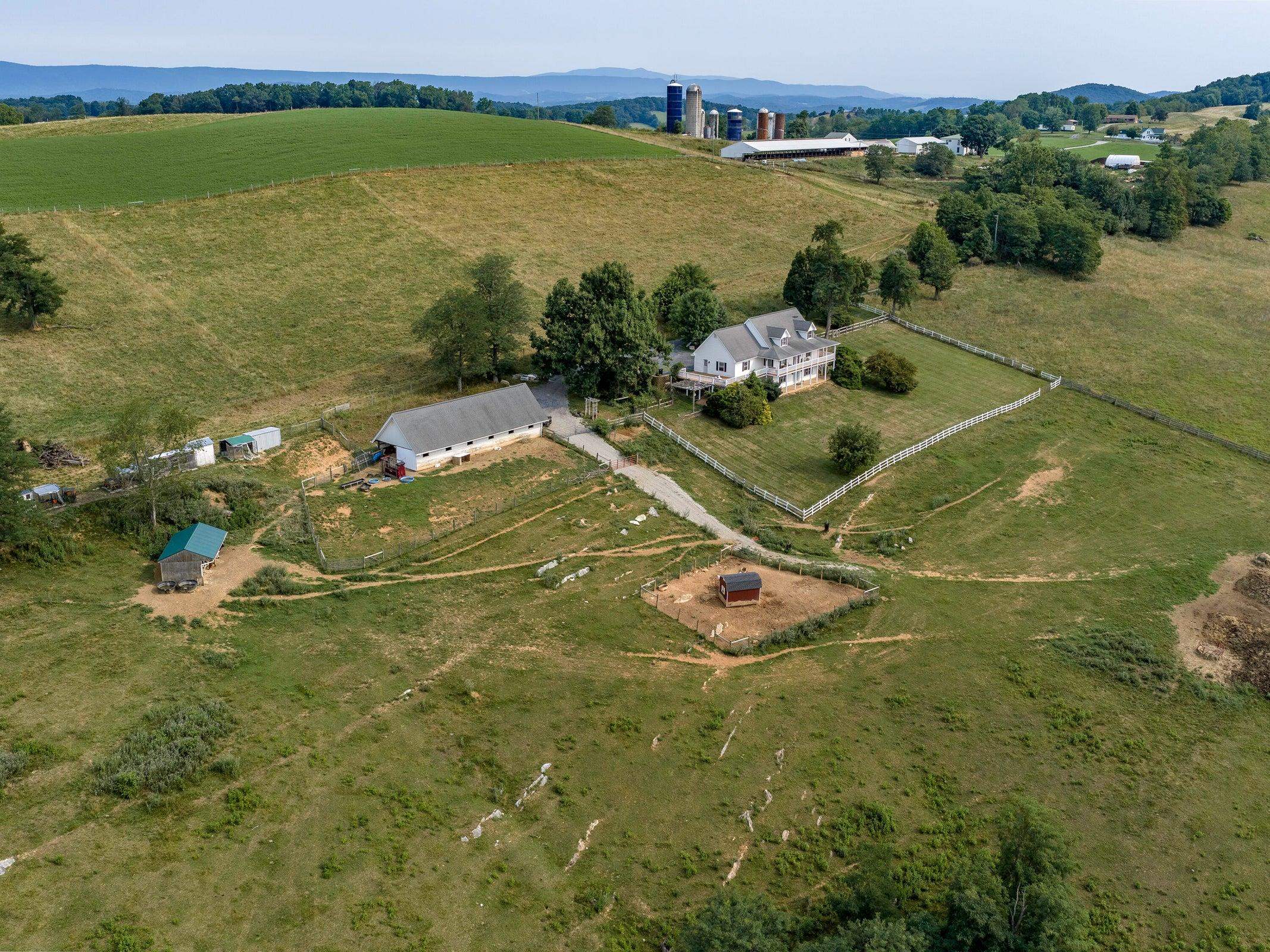 Sweeping Blue Ridge Mountain views from this updated 3 bedroom/3.5 bath . Sweeping Blue Ridge Mountain views from this updated 3 bedroom/3.5 bath .