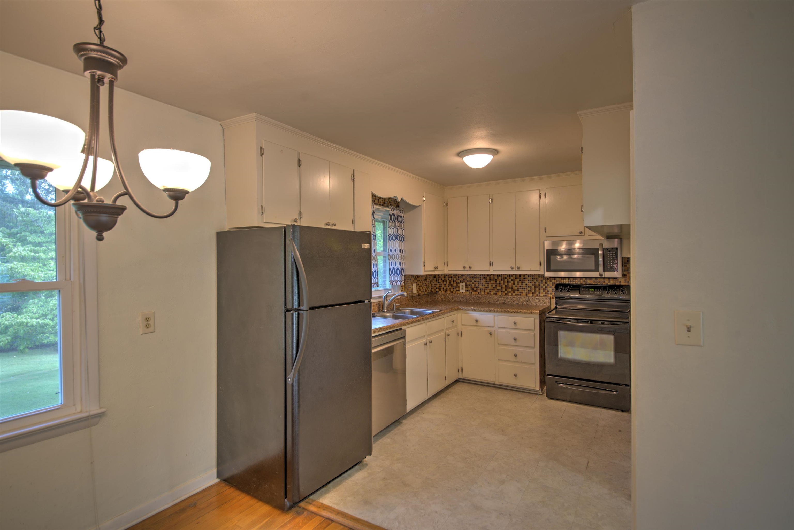 1061 JEFFERSON AVE, WAYNESBORO, Virginia 22980, 4 Bedrooms Bedrooms, ,1 BathroomBathrooms,Residential,1061 JEFFERSON AVE,681508 MLS # 681508 1061 JEFFERSON AVE, WAYNESBORO, Virginia 22980, 4 Bedrooms Bedrooms, ,1 BathroomBathrooms,Residential,1061 JEFFERSON AVE,681508 MLS # 681508