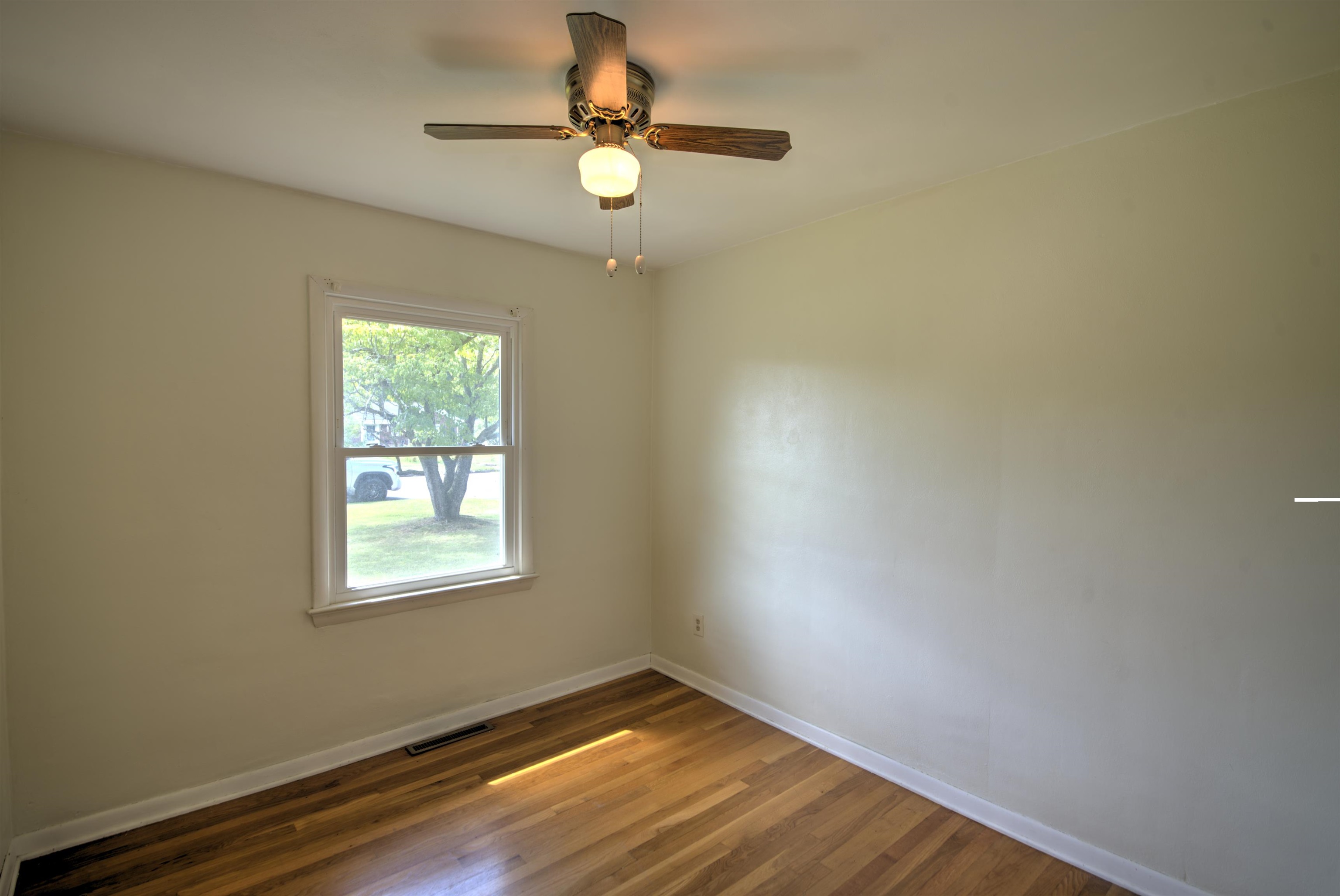 1061 JEFFERSON AVE, WAYNESBORO, Virginia 22980, 4 Bedrooms Bedrooms, ,1 BathroomBathrooms,Residential,1061 JEFFERSON AVE,681508 MLS # 681508 1061 JEFFERSON AVE, WAYNESBORO, Virginia 22980, 4 Bedrooms Bedrooms, ,1 BathroomBathrooms,Residential,1061 JEFFERSON AVE,681508 MLS # 681508