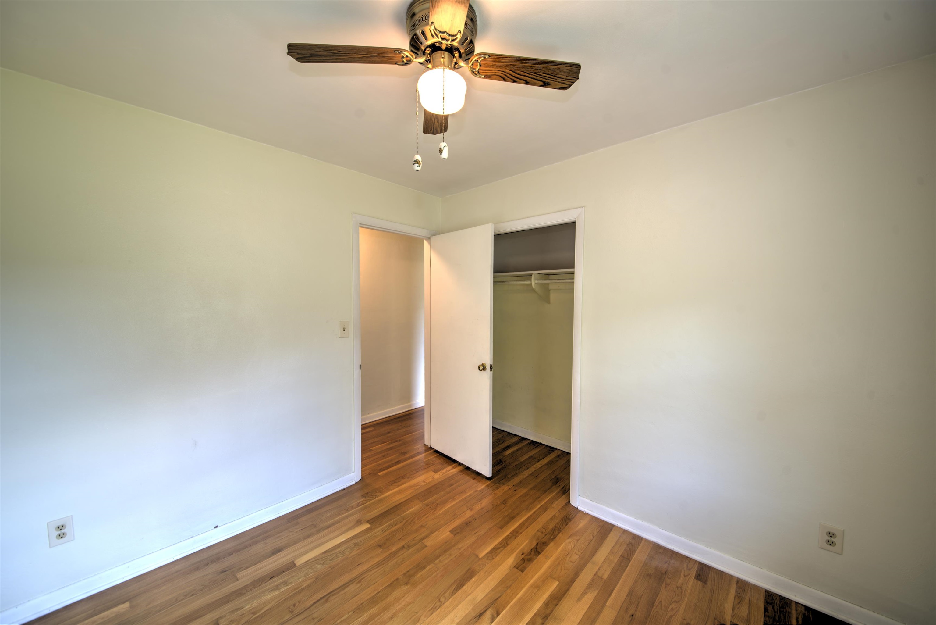 1061 JEFFERSON AVE, WAYNESBORO, Virginia 22980, 4 Bedrooms Bedrooms, ,1 BathroomBathrooms,Residential,1061 JEFFERSON AVE,681508 MLS # 681508 1061 JEFFERSON AVE, WAYNESBORO, Virginia 22980, 4 Bedrooms Bedrooms, ,1 BathroomBathrooms,Residential,1061 JEFFERSON AVE,681508 MLS # 681508