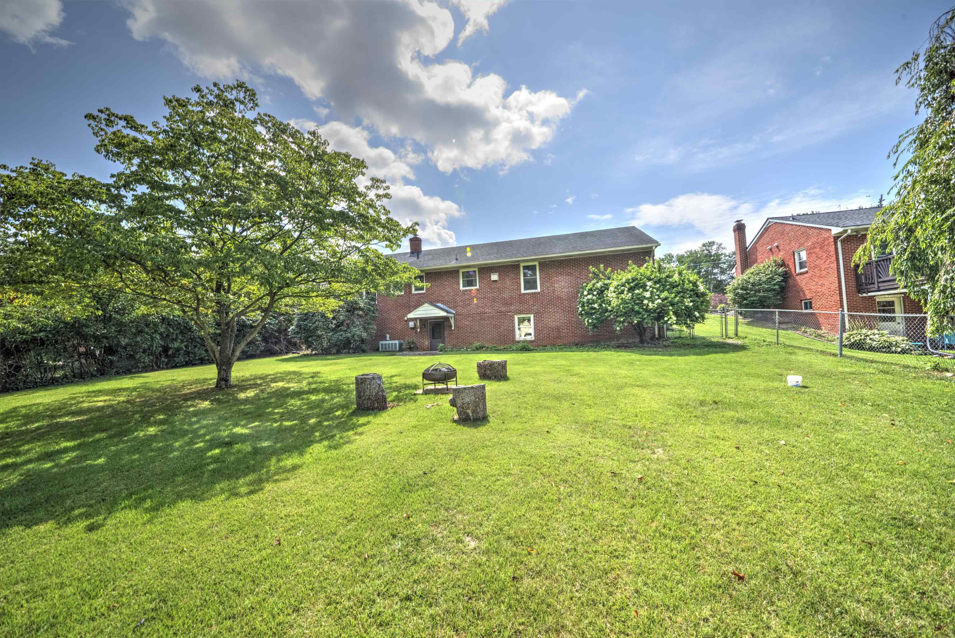 1061 JEFFERSON AVE, WAYNESBORO, Virginia 22980, 4 Bedrooms Bedrooms, ,1 BathroomBathrooms,Residential,1061 JEFFERSON AVE,681508 MLS # 681508 1061 JEFFERSON AVE, WAYNESBORO, Virginia 22980, 4 Bedrooms Bedrooms, ,1 BathroomBathrooms,Residential,1061 JEFFERSON AVE,681508 MLS # 681508