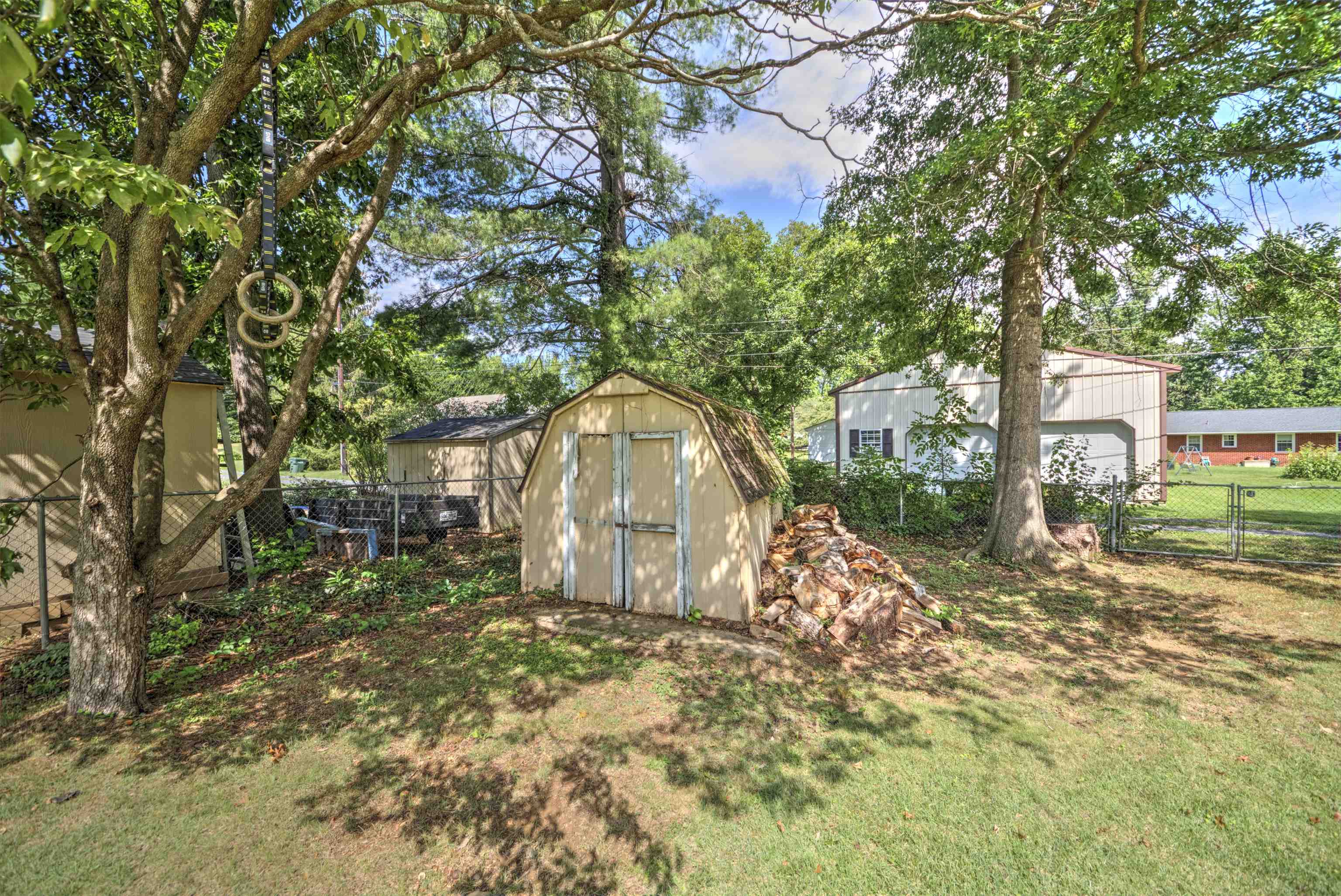 1061 JEFFERSON AVE, WAYNESBORO, Virginia 22980, 4 Bedrooms Bedrooms, ,1 BathroomBathrooms,Residential,1061 JEFFERSON AVE,681508 MLS # 681508 1061 JEFFERSON AVE, WAYNESBORO, Virginia 22980, 4 Bedrooms Bedrooms, ,1 BathroomBathrooms,Residential,1061 JEFFERSON AVE,681508 MLS # 681508