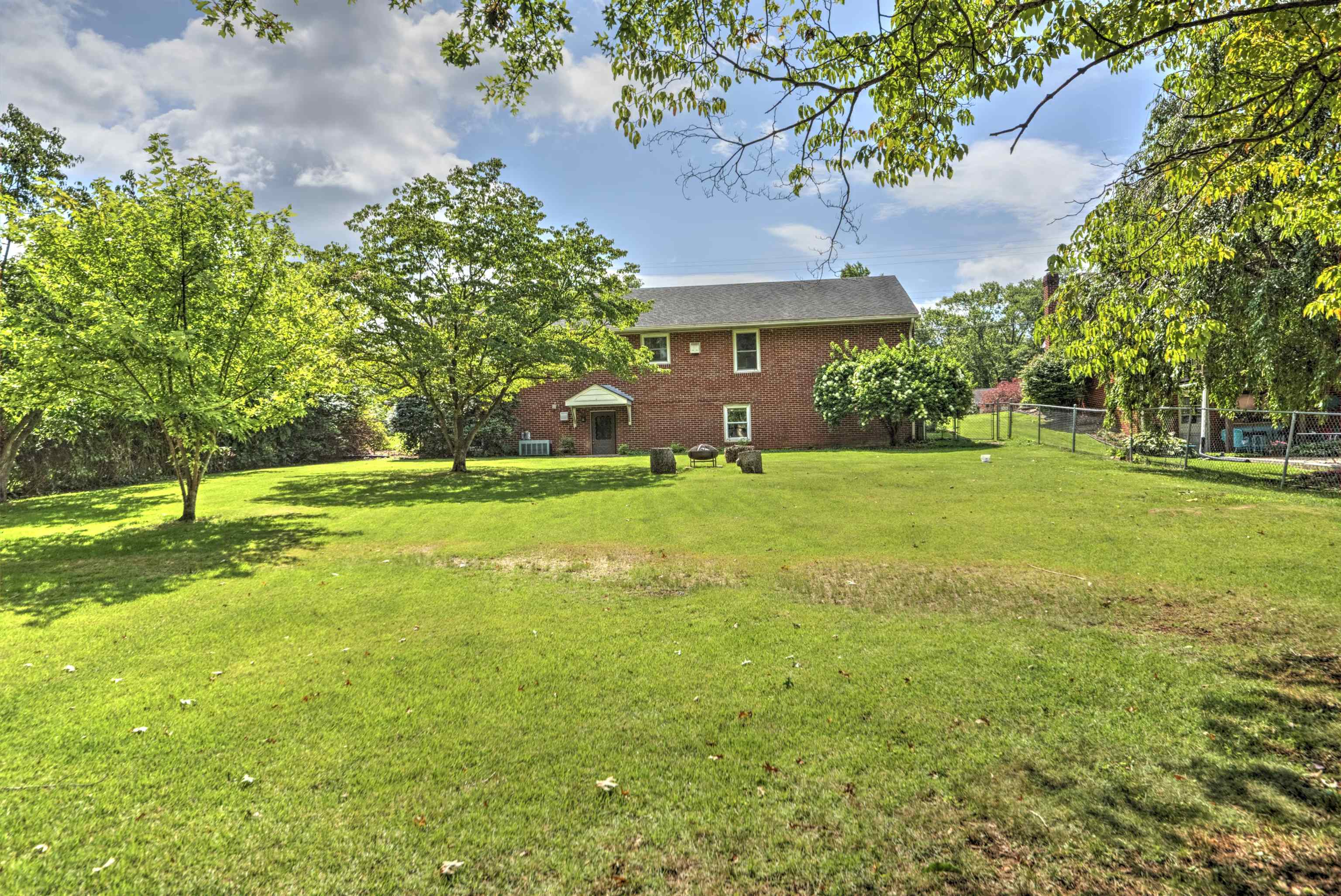 1061 JEFFERSON AVE, WAYNESBORO, Virginia 22980, 4 Bedrooms Bedrooms, ,1 BathroomBathrooms,Residential,1061 JEFFERSON AVE,681508 MLS # 681508 1061 JEFFERSON AVE, WAYNESBORO, Virginia 22980, 4 Bedrooms Bedrooms, ,1 BathroomBathrooms,Residential,1061 JEFFERSON AVE,681508 MLS # 681508