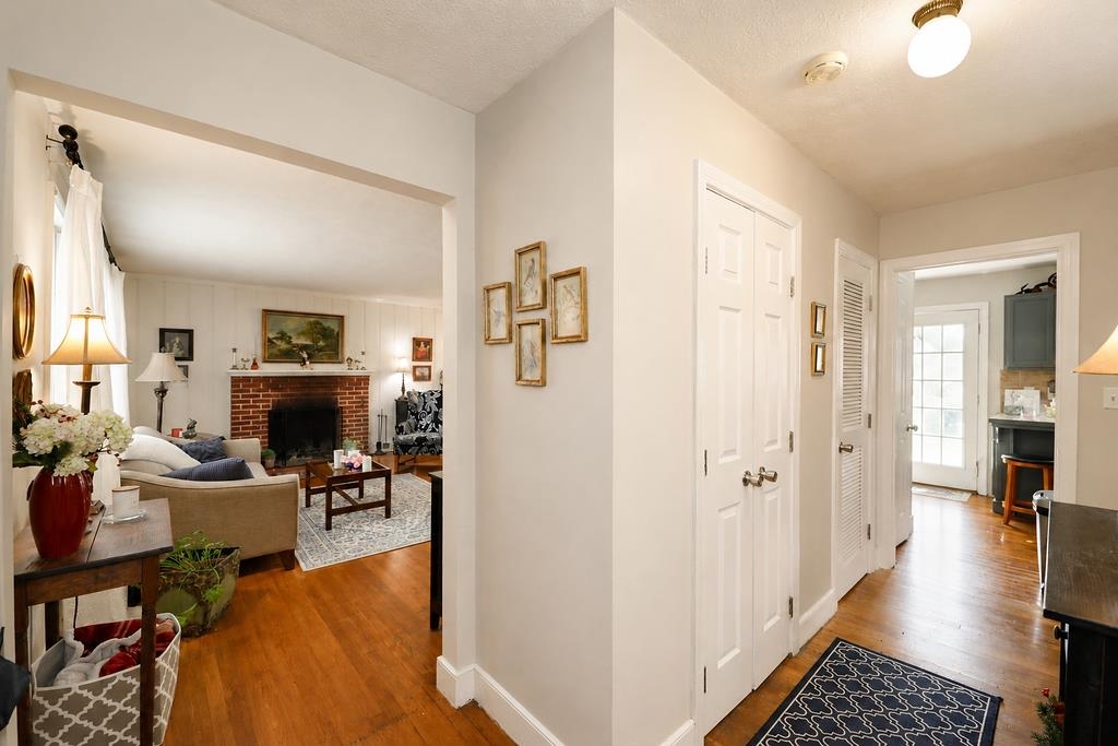 219 ROBIN RD, WAYNESBORO, Virginia 22980, 3 Bedrooms Bedrooms, ,1 BathroomBathrooms,Residential,219 ROBIN RD,681509 MLS # 681509 219 ROBIN RD, WAYNESBORO, Virginia 22980, 3 Bedrooms Bedrooms, ,1 BathroomBathrooms,Residential,219 ROBIN RD,681509 MLS # 681509