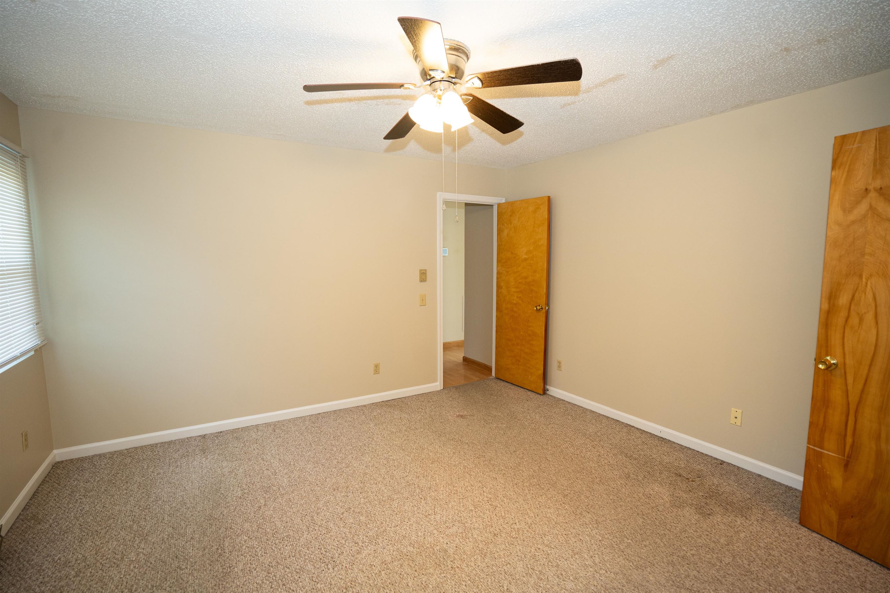 536 E WASHINGTON ST, HARRISONBURG, Virginia 22802, 3 Bedrooms Bedrooms, ,2 BathroomsBathrooms,Residential,536 E WASHINGTON ST,681514 MLS # 681514