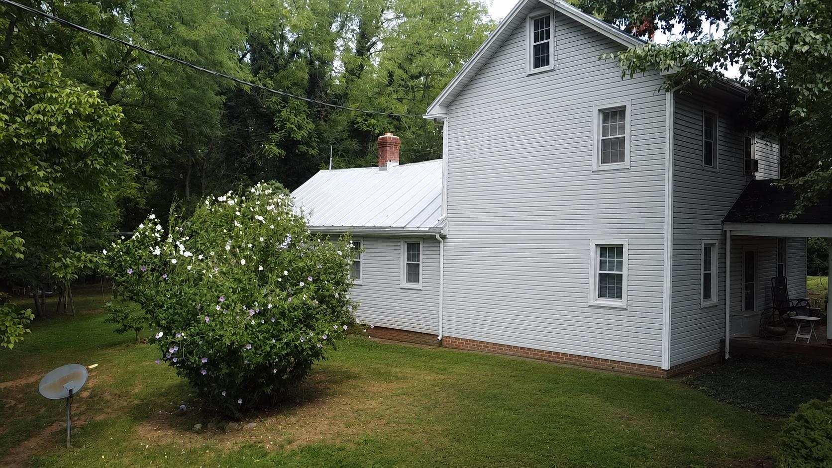6 SAMUEL BEARS RD, WEYERS CAVE, Virginia 24486, 3 Bedrooms Bedrooms, ,1 BathroomBathrooms,Residential,6 SAMUEL BEARS RD,681519 MLS # 681519 6 SAMUEL BEARS RD, WEYERS CAVE, Virginia 24486, 3 Bedrooms Bedrooms, ,1 BathroomBathrooms,Residential,6 SAMUEL BEARS RD,681519 MLS # 681519