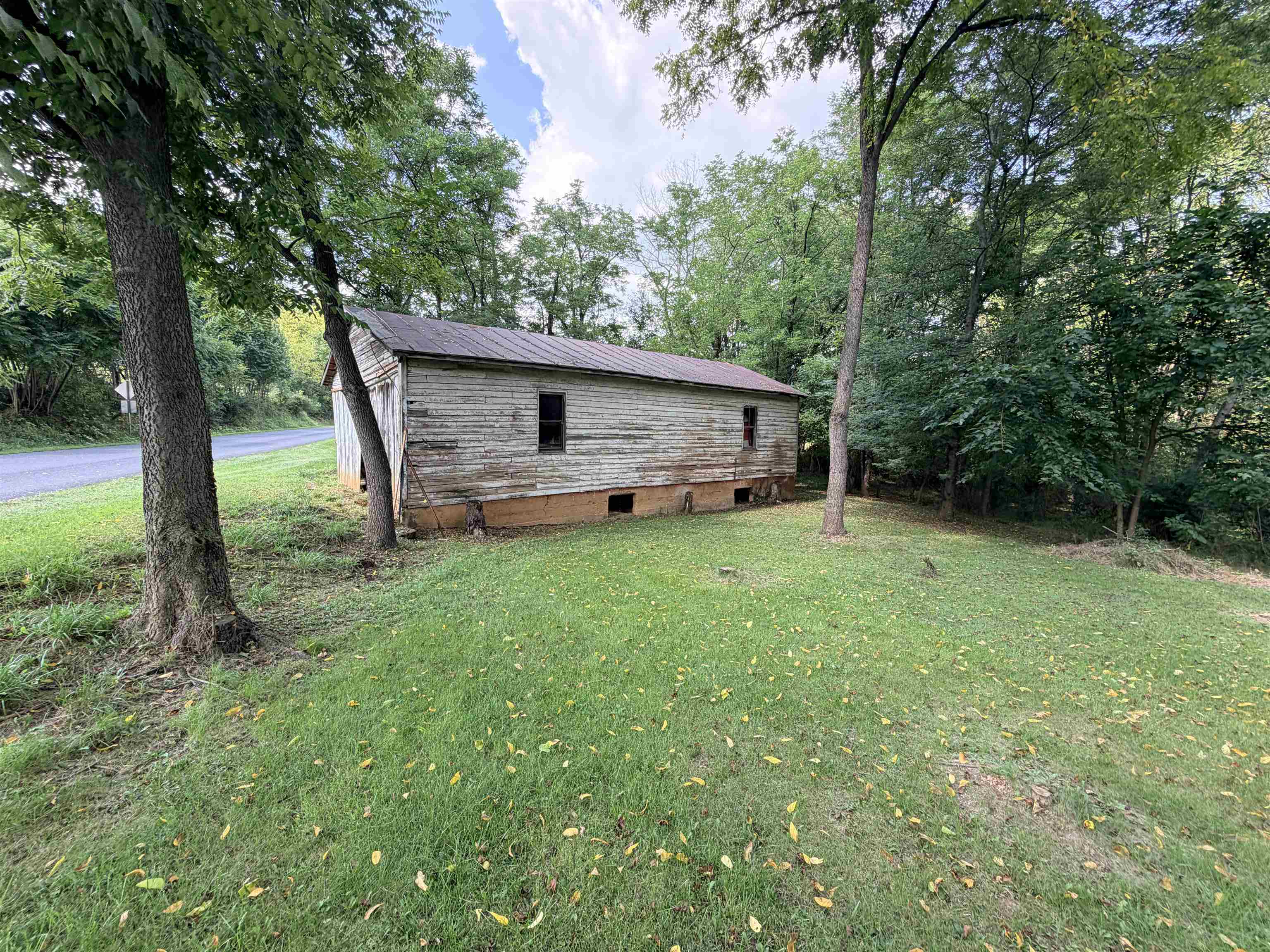 6 SAMUEL BEARS RD, WEYERS CAVE, Virginia 24486, 3 Bedrooms Bedrooms, ,1 BathroomBathrooms,Residential,6 SAMUEL BEARS RD,681519 MLS # 681519 6 SAMUEL BEARS RD, WEYERS CAVE, Virginia 24486, 3 Bedrooms Bedrooms, ,1 BathroomBathrooms,Residential,6 SAMUEL BEARS RD,681519 MLS # 681519