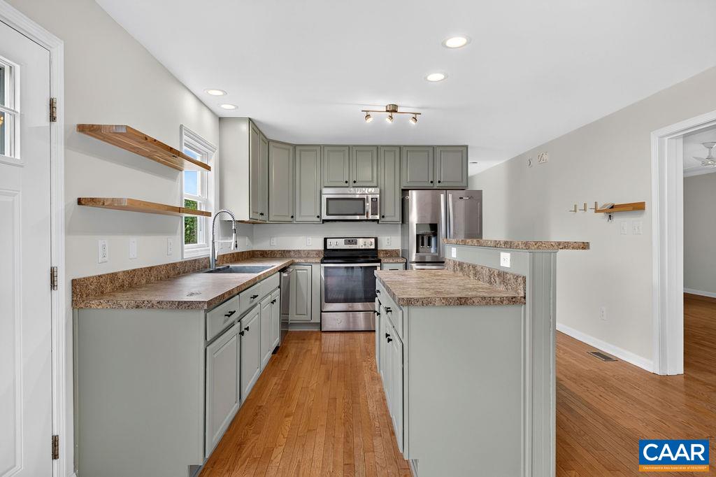 812 STEVENS COVE RD, LOVINGSTON, Virginia 22949, 3 Bedrooms Bedrooms, ,2 BathroomsBathrooms,Residential,812 STEVENS COVE RD,681520 MLS # 681520 812 STEVENS COVE RD, LOVINGSTON, Virginia 22949, 3 Bedrooms Bedrooms, ,2 BathroomsBathrooms,Residential,812 STEVENS COVE RD,681520 MLS # 681520