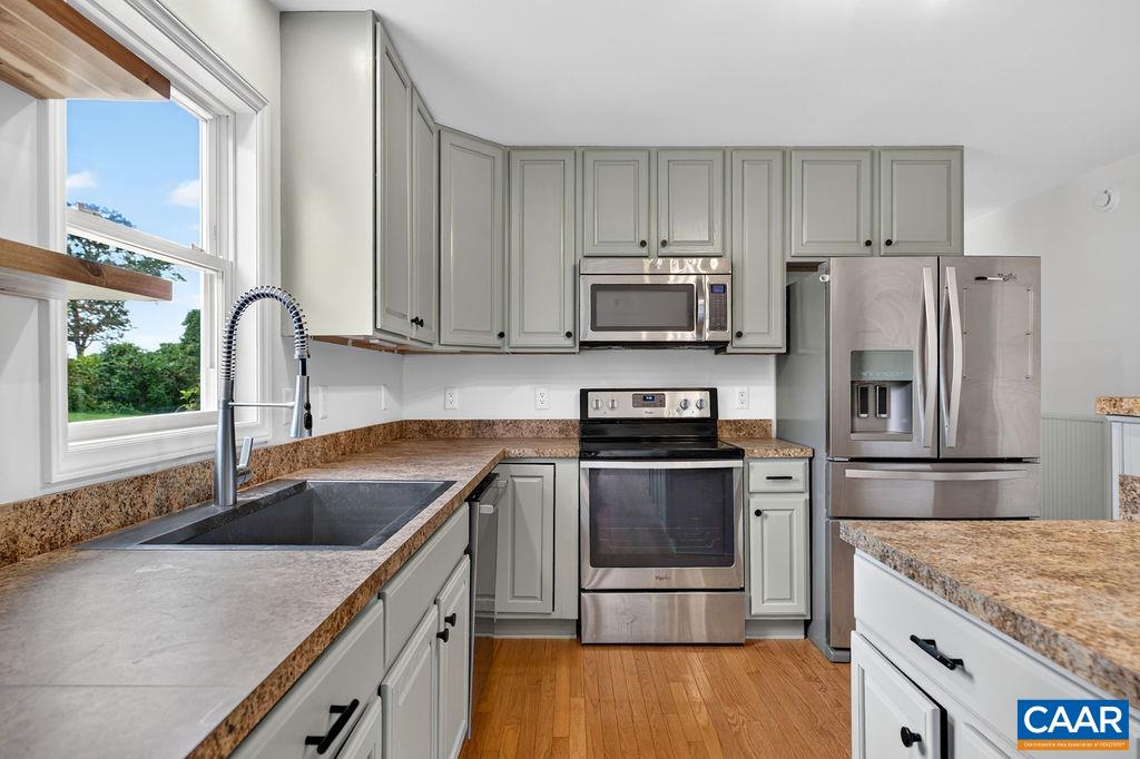 812 STEVENS COVE RD, LOVINGSTON, Virginia 22949, 3 Bedrooms Bedrooms, ,2 BathroomsBathrooms,Residential,812 STEVENS COVE RD,681520 MLS # 681520 812 STEVENS COVE RD, LOVINGSTON, Virginia 22949, 3 Bedrooms Bedrooms, ,2 BathroomsBathrooms,Residential,812 STEVENS COVE RD,681520 MLS # 681520