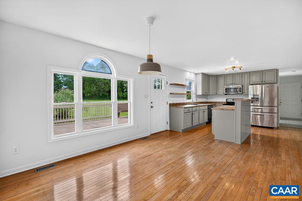 812 STEVENS COVE RD, LOVINGSTON, Virginia 22949, 3 Bedrooms Bedrooms, ,2 BathroomsBathrooms,Residential,812 STEVENS COVE RD,681520 MLS # 681520 812 STEVENS COVE RD, LOVINGSTON, Virginia 22949, 3 Bedrooms Bedrooms, ,2 BathroomsBathrooms,Residential,812 STEVENS COVE RD,681520 MLS # 681520