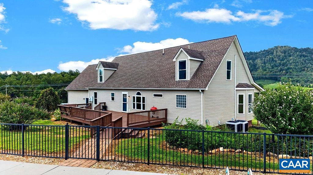 812 STEVENS COVE RD, LOVINGSTON, Virginia 22949, 3 Bedrooms Bedrooms, ,2 BathroomsBathrooms,Residential,812 STEVENS COVE RD,681520 MLS # 681520 812 STEVENS COVE RD, LOVINGSTON, Virginia 22949, 3 Bedrooms Bedrooms, ,2 BathroomsBathrooms,Residential,812 STEVENS COVE RD,681520 MLS # 681520