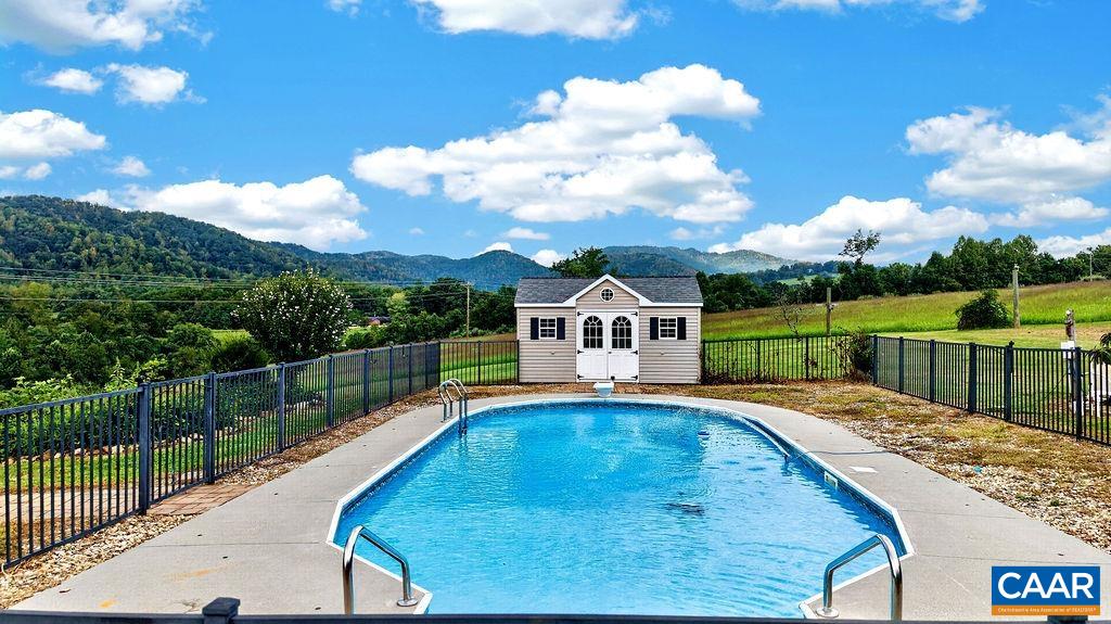 812 STEVENS COVE RD, LOVINGSTON, Virginia 22949, 3 Bedrooms Bedrooms, ,2 BathroomsBathrooms,Residential,812 STEVENS COVE RD,681520 MLS # 681520 812 STEVENS COVE RD, LOVINGSTON, Virginia 22949, 3 Bedrooms Bedrooms, ,2 BathroomsBathrooms,Residential,812 STEVENS COVE RD,681520 MLS # 681520
