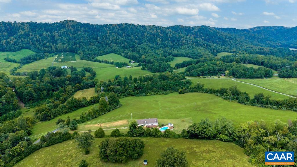 812 STEVENS COVE RD, LOVINGSTON, Virginia 22949, 3 Bedrooms Bedrooms, ,2 BathroomsBathrooms,Residential,812 STEVENS COVE RD,681520 MLS # 681520 812 STEVENS COVE RD, LOVINGSTON, Virginia 22949, 3 Bedrooms Bedrooms, ,2 BathroomsBathrooms,Residential,812 STEVENS COVE RD,681520 MLS # 681520
