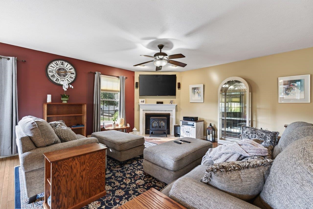 380 CONFEDERACY DR, PENN LAIRD, Virginia 22846, 4 Bedrooms Bedrooms, ,2 BathroomsBathrooms,Residential,380 CONFEDERACY DR,681522 MLS # 681522 380 CONFEDERACY DR, PENN LAIRD, Virginia 22846, 4 Bedrooms Bedrooms, ,2 BathroomsBathrooms,Residential,380 CONFEDERACY DR,681522 MLS # 681522