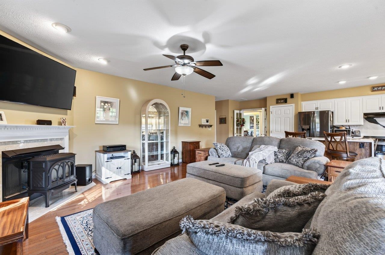 380 CONFEDERACY DR, PENN LAIRD, Virginia 22846, 4 Bedrooms Bedrooms, ,2 BathroomsBathrooms,Residential,380 CONFEDERACY DR,681522 MLS # 681522 380 CONFEDERACY DR, PENN LAIRD, Virginia 22846, 4 Bedrooms Bedrooms, ,2 BathroomsBathrooms,Residential,380 CONFEDERACY DR,681522 MLS # 681522