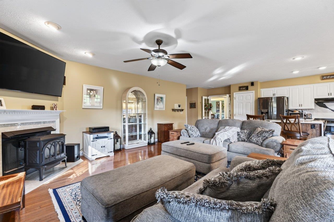 380 CONFEDERACY DR, PENN LAIRD, Virginia 22846, 4 Bedrooms Bedrooms, ,2 BathroomsBathrooms,Residential,380 CONFEDERACY DR,681522 MLS # 681522 380 CONFEDERACY DR, PENN LAIRD, Virginia 22846, 4 Bedrooms Bedrooms, ,2 BathroomsBathrooms,Residential,380 CONFEDERACY DR,681522 MLS # 681522