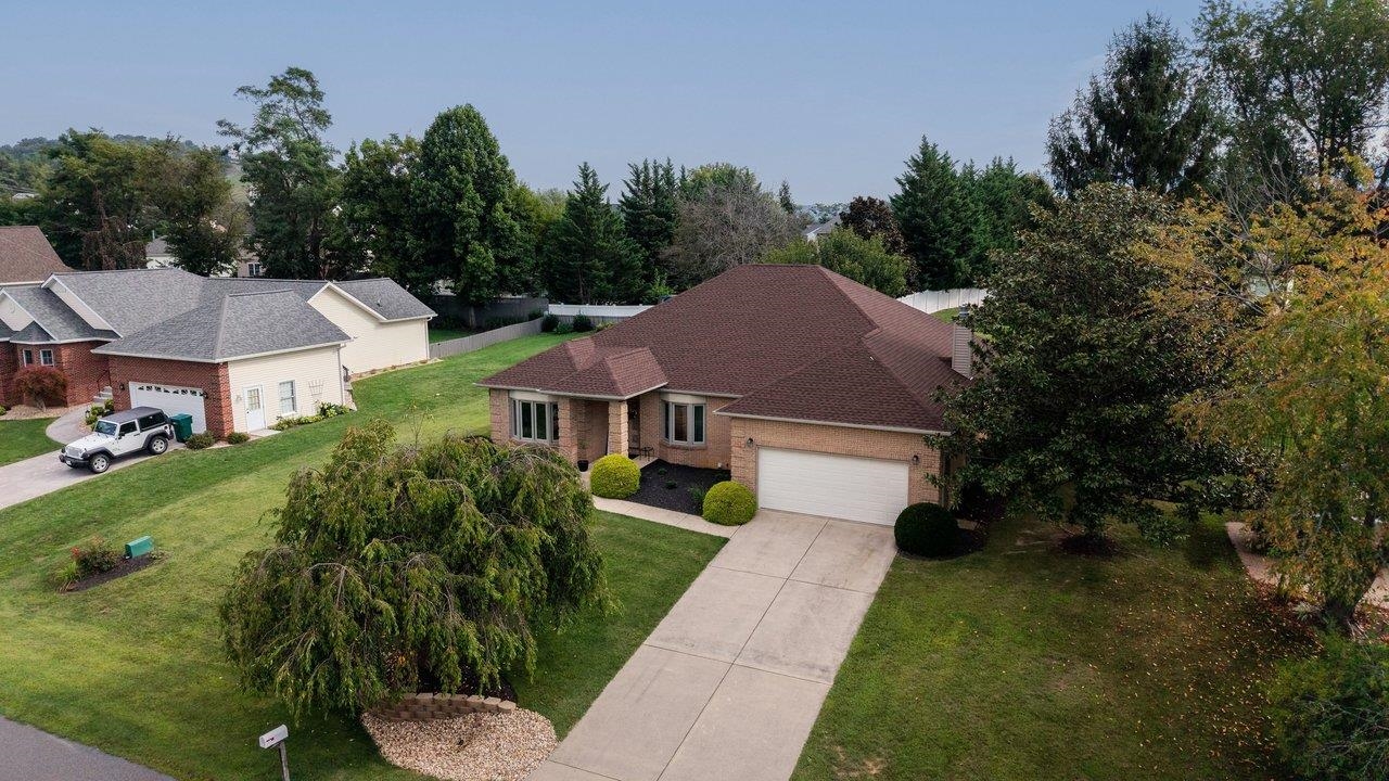 380 CONFEDERACY DR, PENN LAIRD, Virginia 22846, 4 Bedrooms Bedrooms, ,2 BathroomsBathrooms,Residential,380 CONFEDERACY DR,681522 MLS # 681522 380 CONFEDERACY DR, PENN LAIRD, Virginia 22846, 4 Bedrooms Bedrooms, ,2 BathroomsBathrooms,Residential,380 CONFEDERACY DR,681522 MLS # 681522