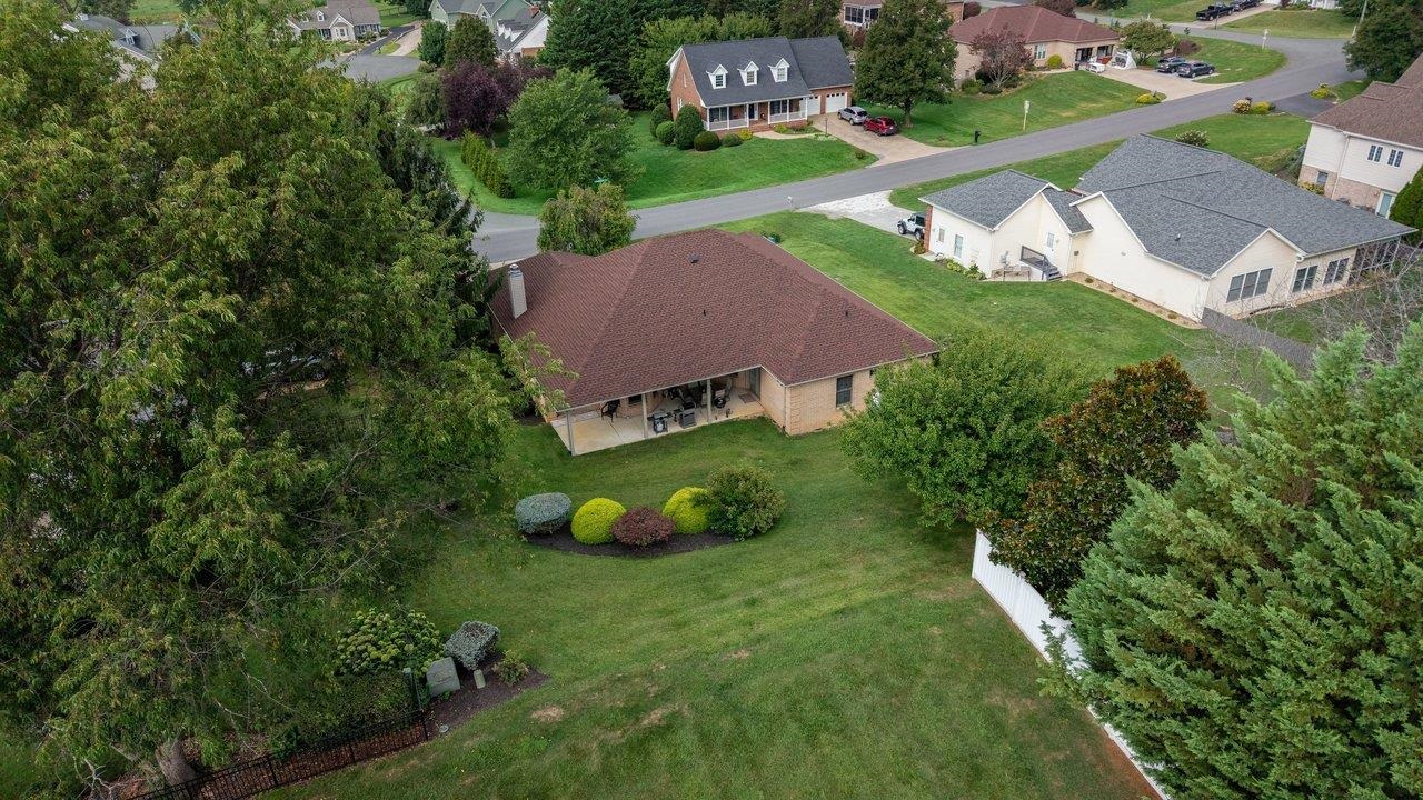 380 CONFEDERACY DR, PENN LAIRD, Virginia 22846, 4 Bedrooms Bedrooms, ,2 BathroomsBathrooms,Residential,380 CONFEDERACY DR,681522 MLS # 681522 380 CONFEDERACY DR, PENN LAIRD, Virginia 22846, 4 Bedrooms Bedrooms, ,2 BathroomsBathrooms,Residential,380 CONFEDERACY DR,681522 MLS # 681522