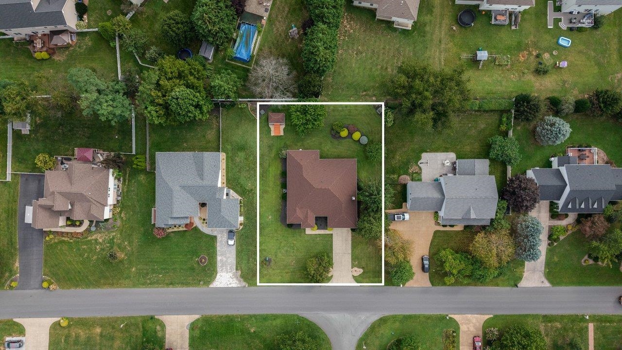 380 CONFEDERACY DR, PENN LAIRD, Virginia 22846, 4 Bedrooms Bedrooms, ,2 BathroomsBathrooms,Residential,380 CONFEDERACY DR,681522 MLS # 681522 380 CONFEDERACY DR, PENN LAIRD, Virginia 22846, 4 Bedrooms Bedrooms, ,2 BathroomsBathrooms,Residential,380 CONFEDERACY DR,681522 MLS # 681522