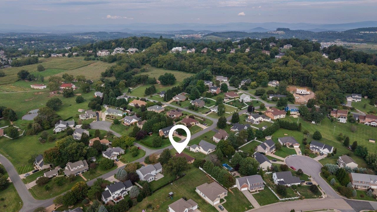 380 CONFEDERACY DR, PENN LAIRD, Virginia 22846, 4 Bedrooms Bedrooms, ,2 BathroomsBathrooms,Residential,380 CONFEDERACY DR,681522 MLS # 681522 380 CONFEDERACY DR, PENN LAIRD, Virginia 22846, 4 Bedrooms Bedrooms, ,2 BathroomsBathrooms,Residential,380 CONFEDERACY DR,681522 MLS # 681522