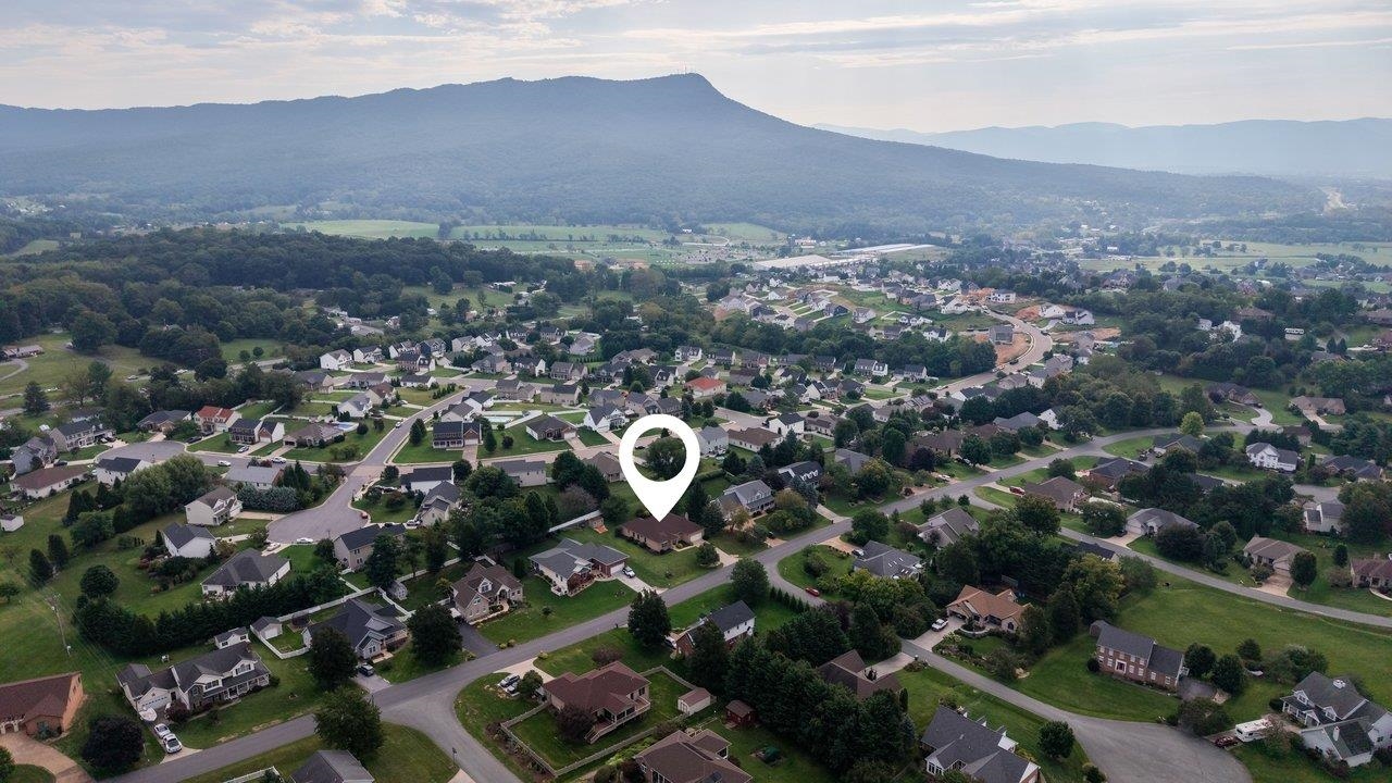 380 CONFEDERACY DR, PENN LAIRD, Virginia 22846, 4 Bedrooms Bedrooms, ,2 BathroomsBathrooms,Residential,380 CONFEDERACY DR,681522 MLS # 681522 380 CONFEDERACY DR, PENN LAIRD, Virginia 22846, 4 Bedrooms Bedrooms, ,2 BathroomsBathrooms,Residential,380 CONFEDERACY DR,681522 MLS # 681522