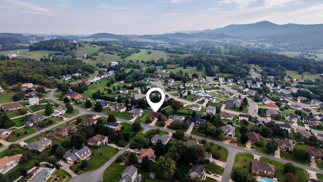 380 CONFEDERACY DR, PENN LAIRD, Virginia 22846, 4 Bedrooms Bedrooms, ,2 BathroomsBathrooms,Residential,380 CONFEDERACY DR,681522 MLS # 681522 380 CONFEDERACY DR, PENN LAIRD, Virginia 22846, 4 Bedrooms Bedrooms, ,2 BathroomsBathrooms,Residential,380 CONFEDERACY DR,681522 MLS # 681522