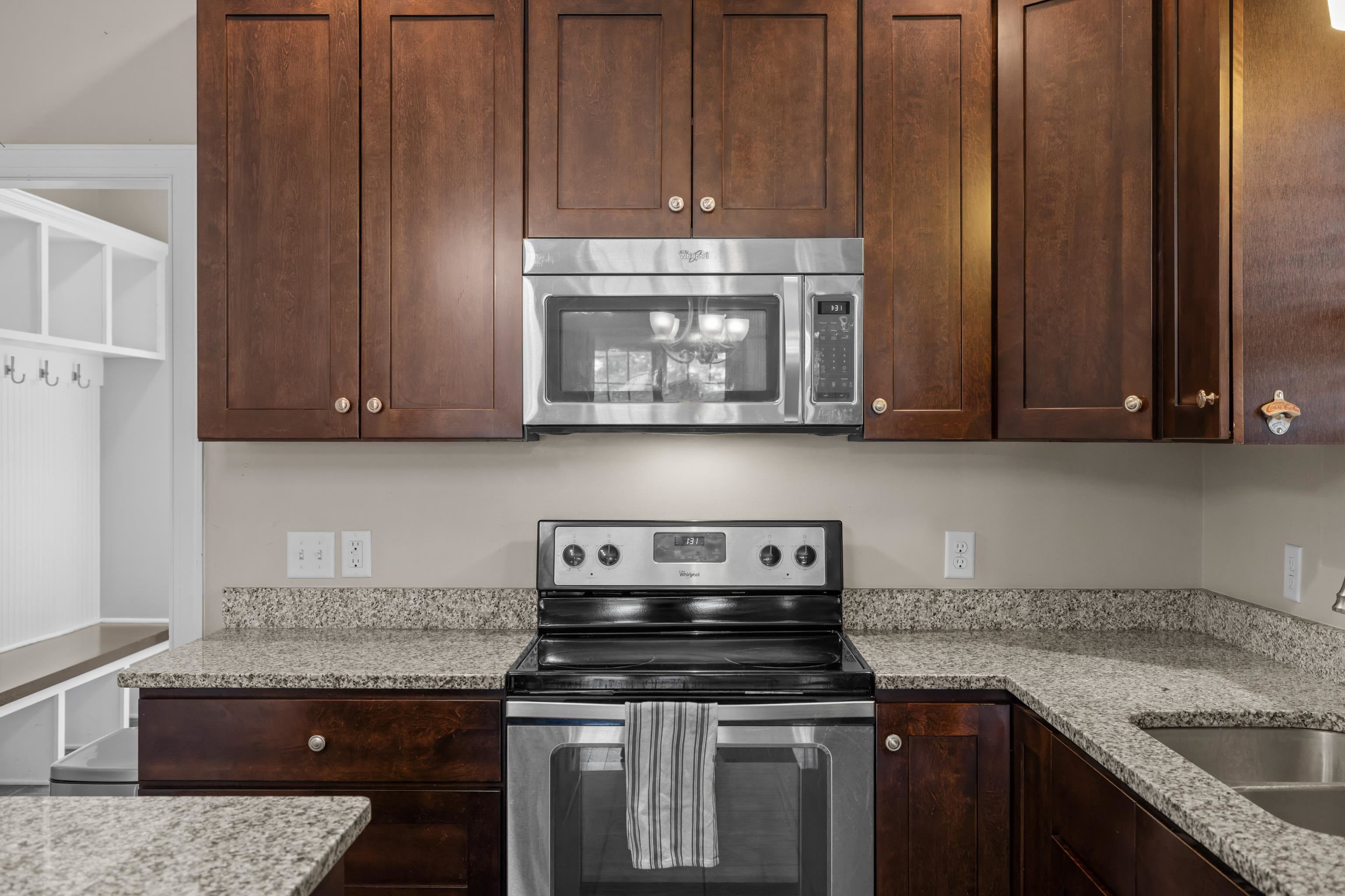 381 MILL ST, DAYTON, Virginia 22821, 3 Bedrooms Bedrooms, ,2 BathroomsBathrooms,Residential,Dayton Charmer,381 MILL ST,681523 MLS # 681523 381 MILL ST, DAYTON, Virginia 22821, 3 Bedrooms Bedrooms, ,2 BathroomsBathrooms,Residential,Dayton Charmer,381 MILL ST,681523 MLS # 681523