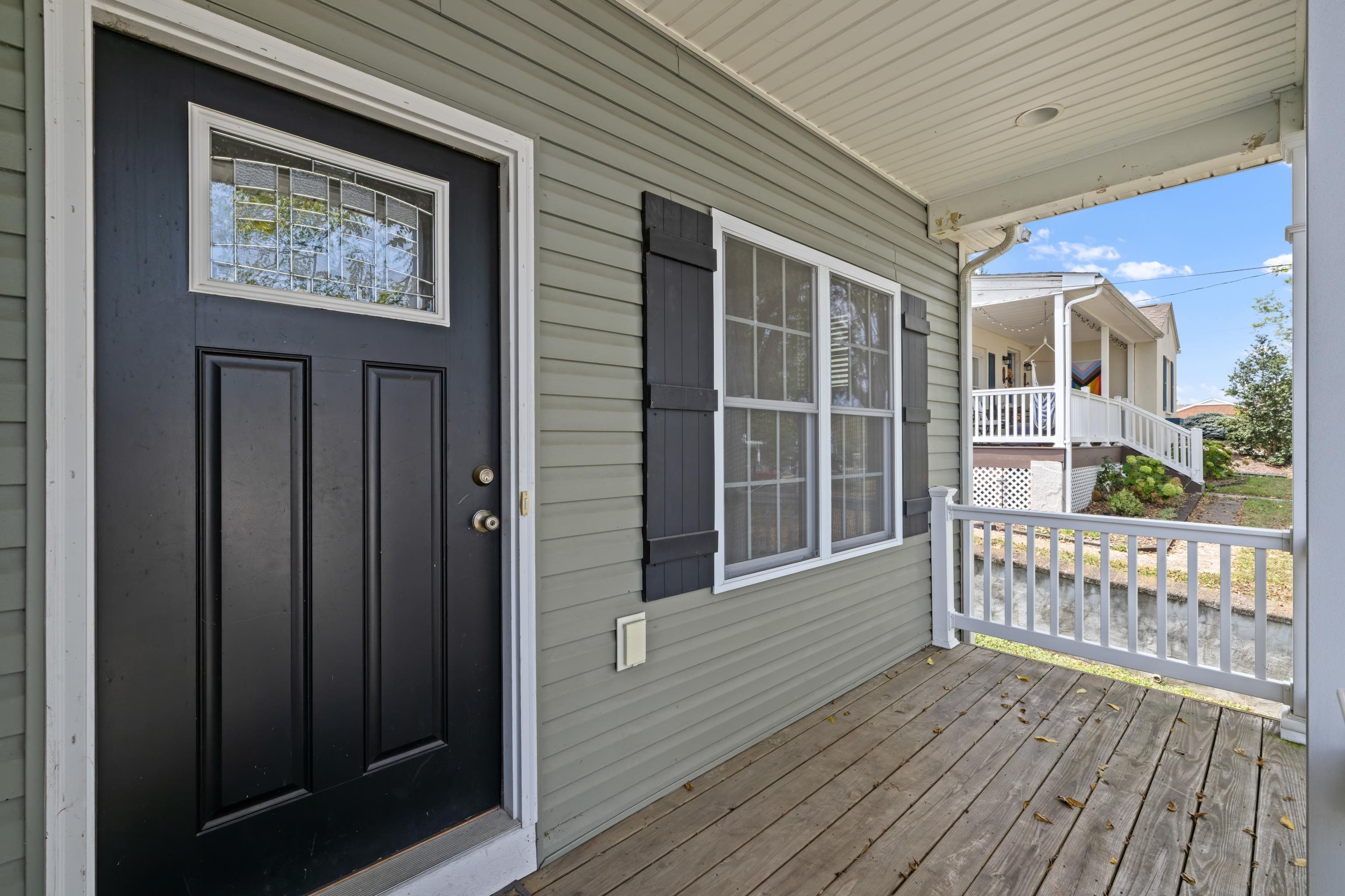 381 MILL ST, DAYTON, Virginia 22821, 3 Bedrooms Bedrooms, ,2 BathroomsBathrooms,Residential,Dayton Charmer,381 MILL ST,681523 MLS # 681523 381 MILL ST, DAYTON, Virginia 22821, 3 Bedrooms Bedrooms, ,2 BathroomsBathrooms,Residential,Dayton Charmer,381 MILL ST,681523 MLS # 681523
