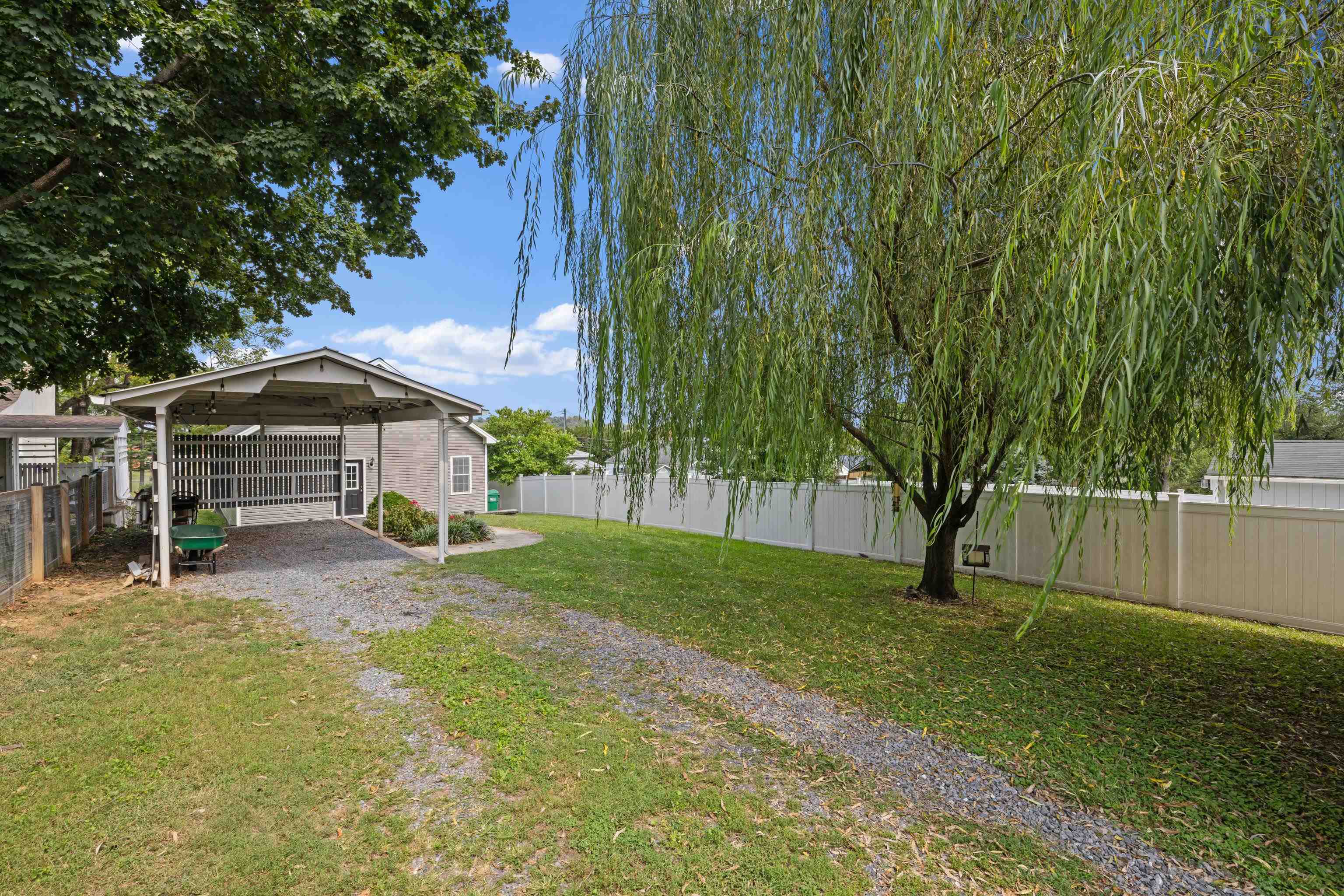 381 MILL ST, DAYTON, Virginia 22821, 3 Bedrooms Bedrooms, ,2 BathroomsBathrooms,Residential,Dayton Charmer,381 MILL ST,681523 MLS # 681523 381 MILL ST, DAYTON, Virginia 22821, 3 Bedrooms Bedrooms, ,2 BathroomsBathrooms,Residential,Dayton Charmer,381 MILL ST,681523 MLS # 681523