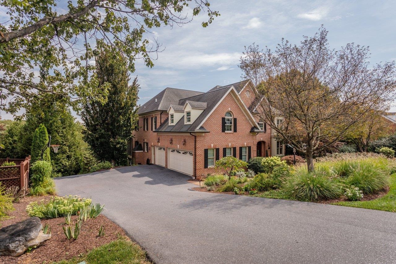 3874 TRAVELER RD, ROCKINGHAM, Virginia 22801, 6 Bedrooms Bedrooms, ,5 BathroomsBathrooms,Residential,3874 TRAVELER RD,681524 MLS # 681524 3874 TRAVELER RD, ROCKINGHAM, Virginia 22801, 6 Bedrooms Bedrooms, ,5 BathroomsBathrooms,Residential,3874 TRAVELER RD,681524 MLS # 681524