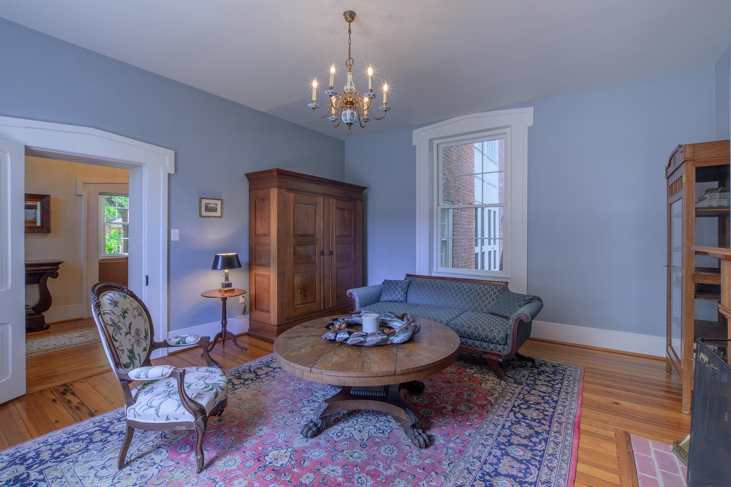 11 chandeliers installed throughout the entire house. 11 chandeliers installed throughout the entire house.