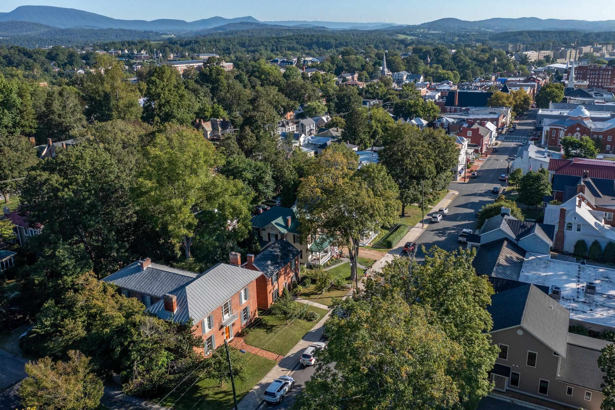 In the heart of historic downtown Lexington. In the heart of historic downtown Lexington.