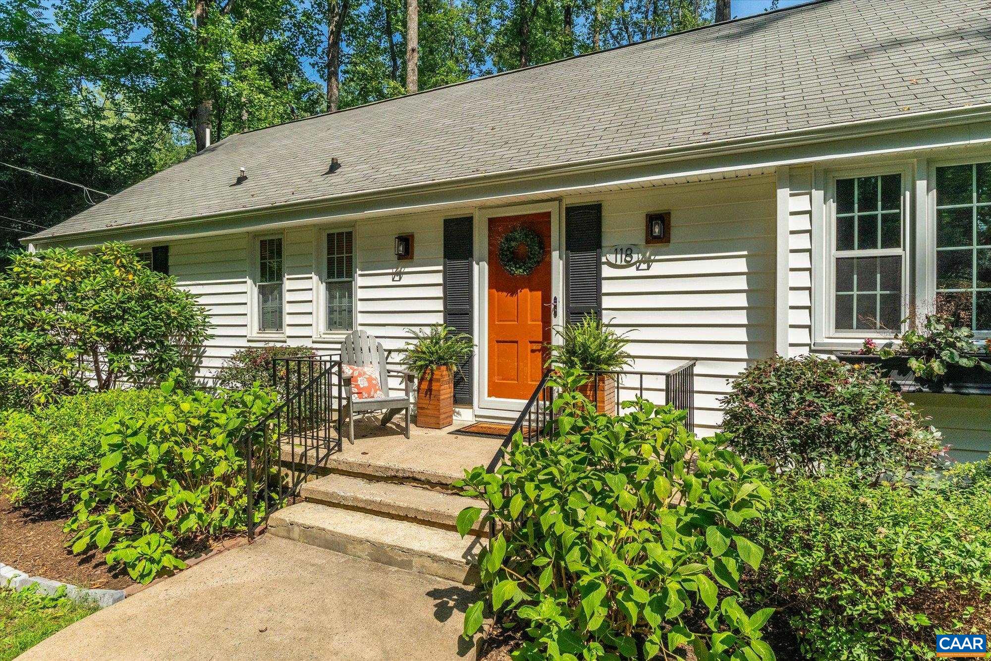 This is a fantastic home that is spacious, move in ready, versatile & a great value too! This is a fantastic home that is spacious, move in ready, versatile & a great value too!