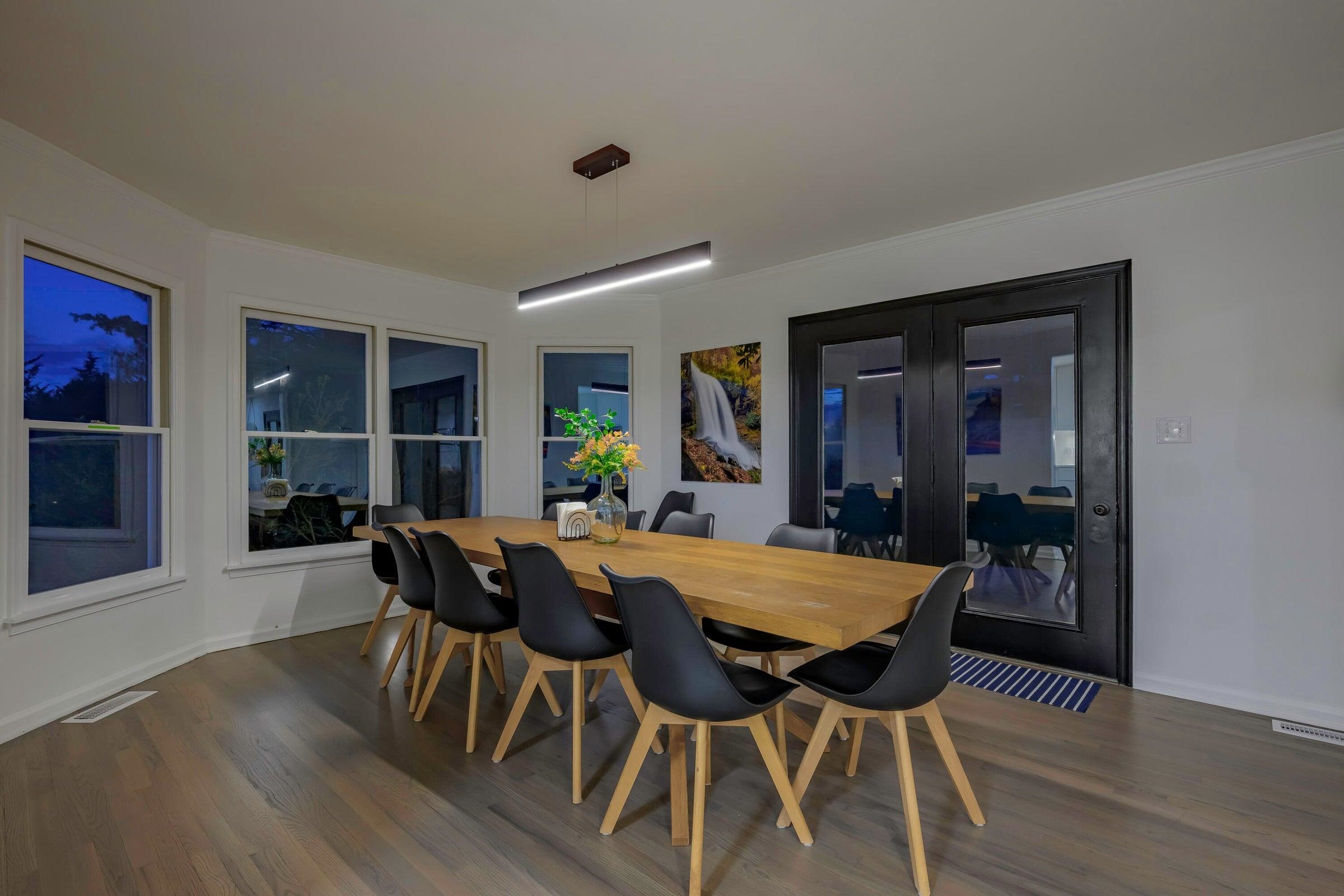 Plenty of space for a family meal, or a gathering of friends.