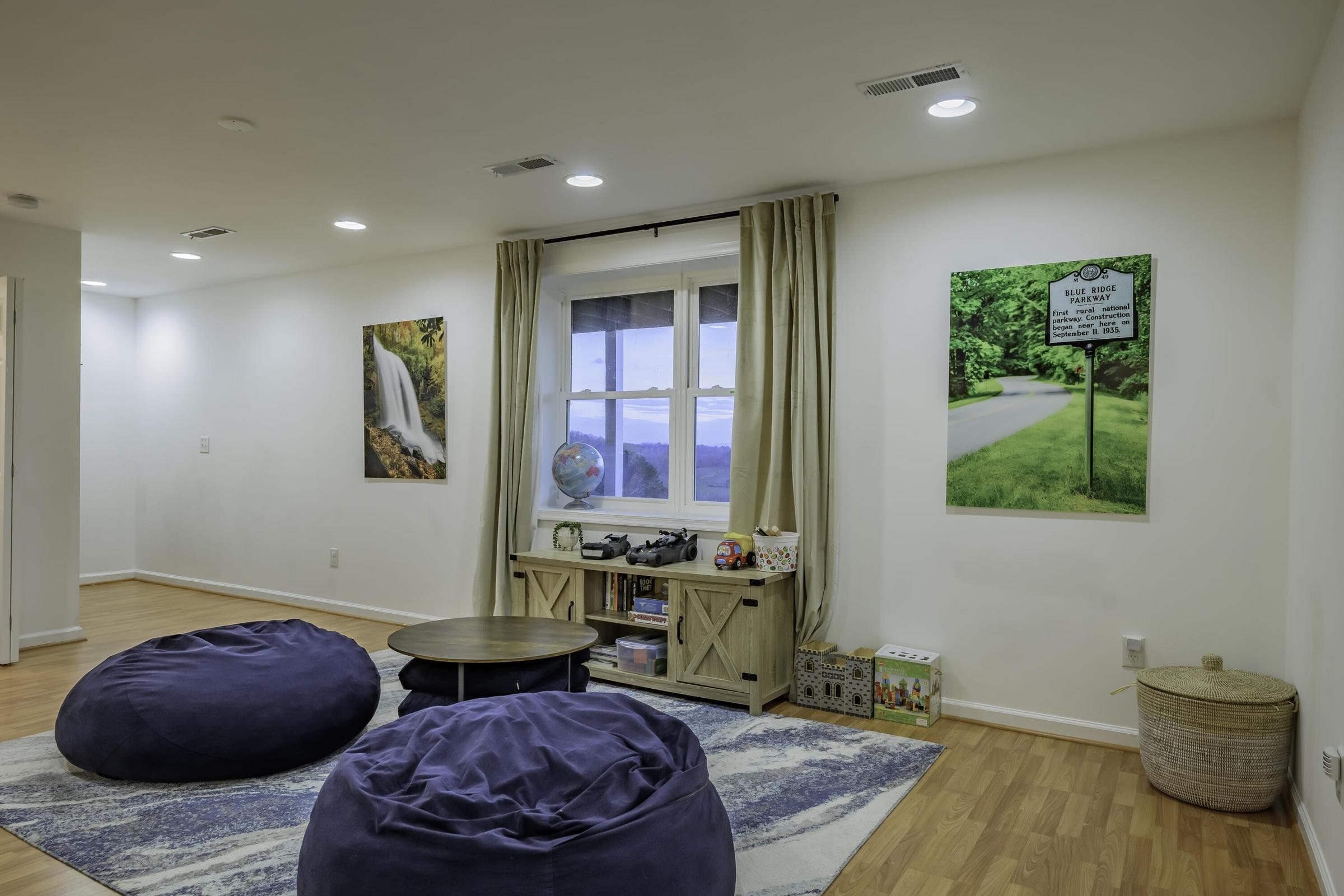 Another area for quiet conversation and relaxation.