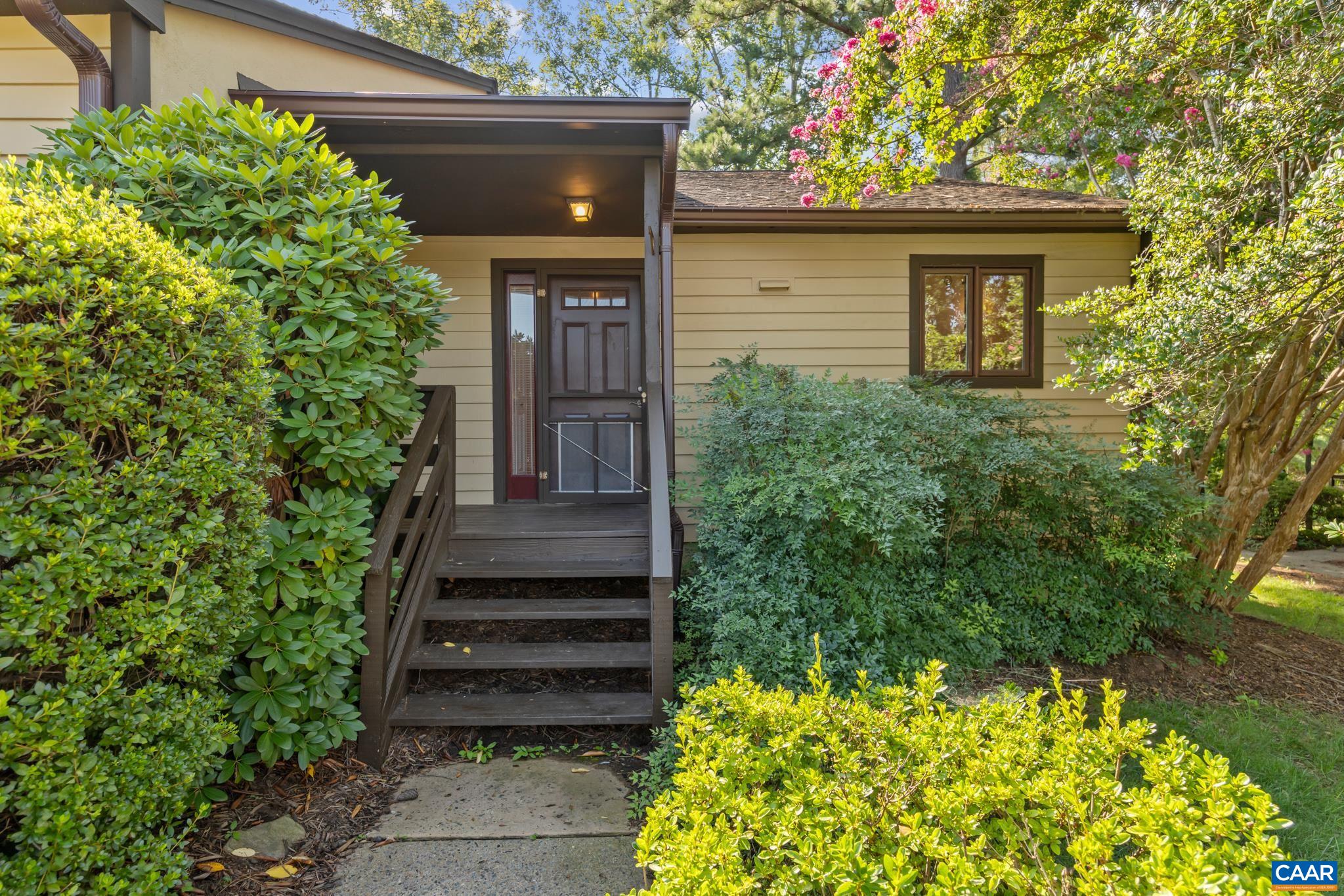 1259 BRANCHLANDS DR, CHARLOTTESVILLE, Virginia 22901, 3 Bedrooms Bedrooms, ,3 BathroomsBathrooms,Residential,Branchlands Townhome in Garden Court,1259 BRANCHLANDS DR,681550 MLS # 681550