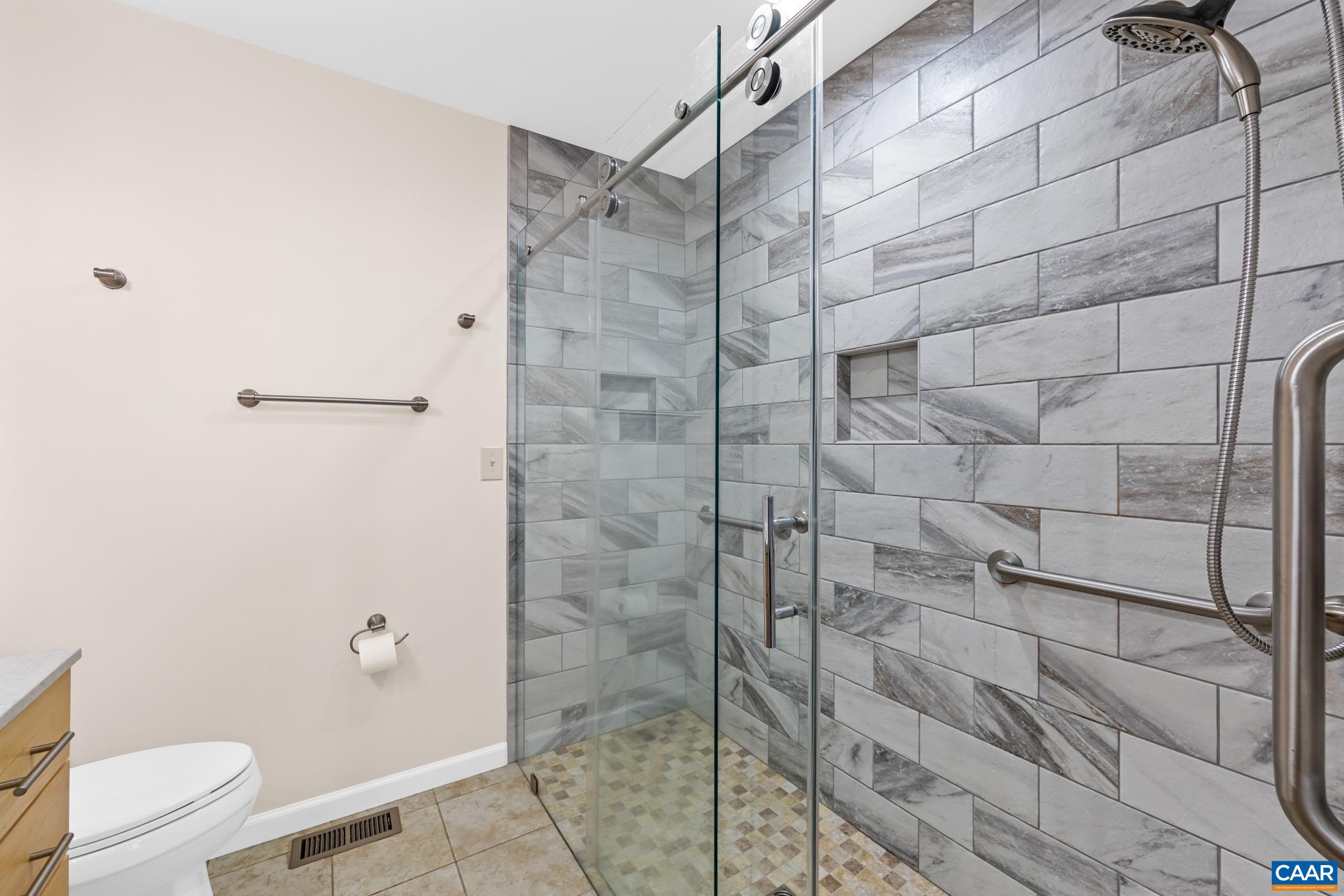 1259 BRANCHLANDS DR, CHARLOTTESVILLE, Virginia 22901, 3 Bedrooms Bedrooms, ,3 BathroomsBathrooms,Residential,Branchlands Townhome in Garden Court,1259 BRANCHLANDS DR,681550 MLS # 681550