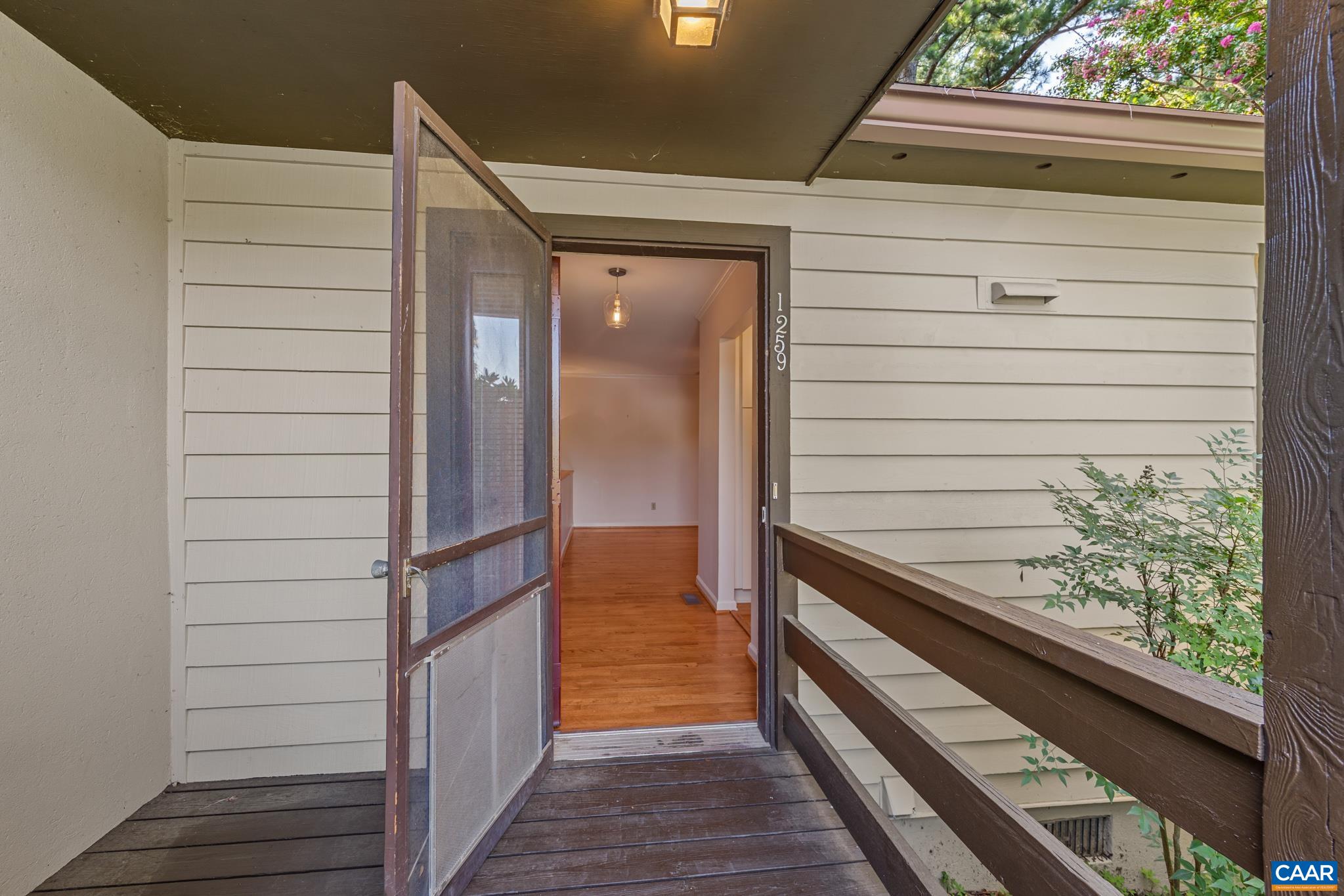1259 BRANCHLANDS DR, CHARLOTTESVILLE, Virginia 22901, 3 Bedrooms Bedrooms, ,3 BathroomsBathrooms,Residential,Branchlands Townhome in Garden Court,1259 BRANCHLANDS DR,681550 MLS # 681550