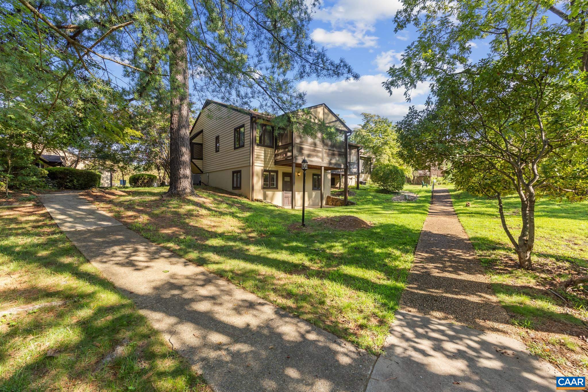 1259 BRANCHLANDS DR, CHARLOTTESVILLE, Virginia 22901, 3 Bedrooms Bedrooms, ,3 BathroomsBathrooms,Residential,Branchlands Townhome in Garden Court,1259 BRANCHLANDS DR,681550 MLS # 681550