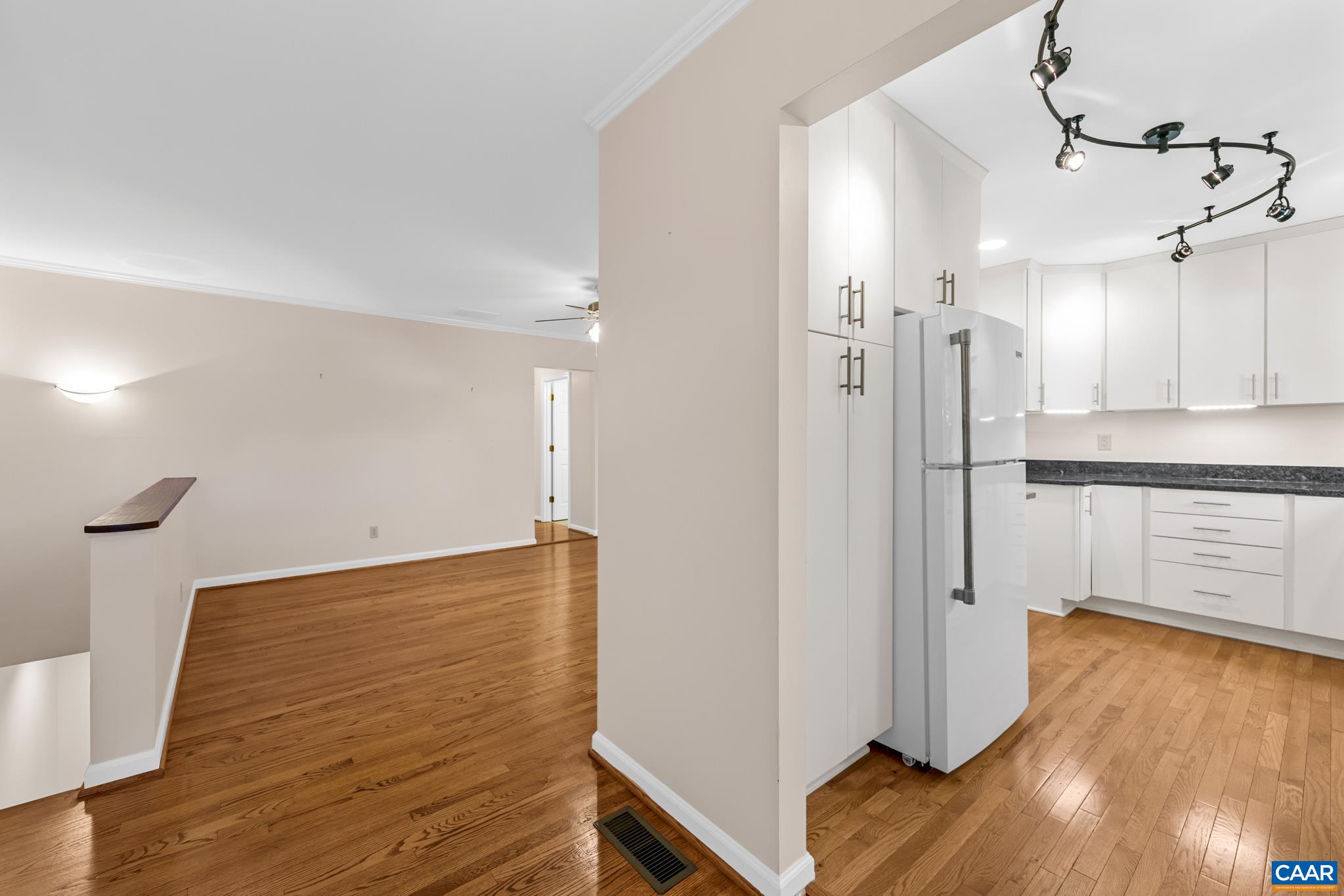 1259 BRANCHLANDS DR, CHARLOTTESVILLE, Virginia 22901, 3 Bedrooms Bedrooms, ,3 BathroomsBathrooms,Residential,Branchlands Townhome in Garden Court,1259 BRANCHLANDS DR,681550 MLS # 681550