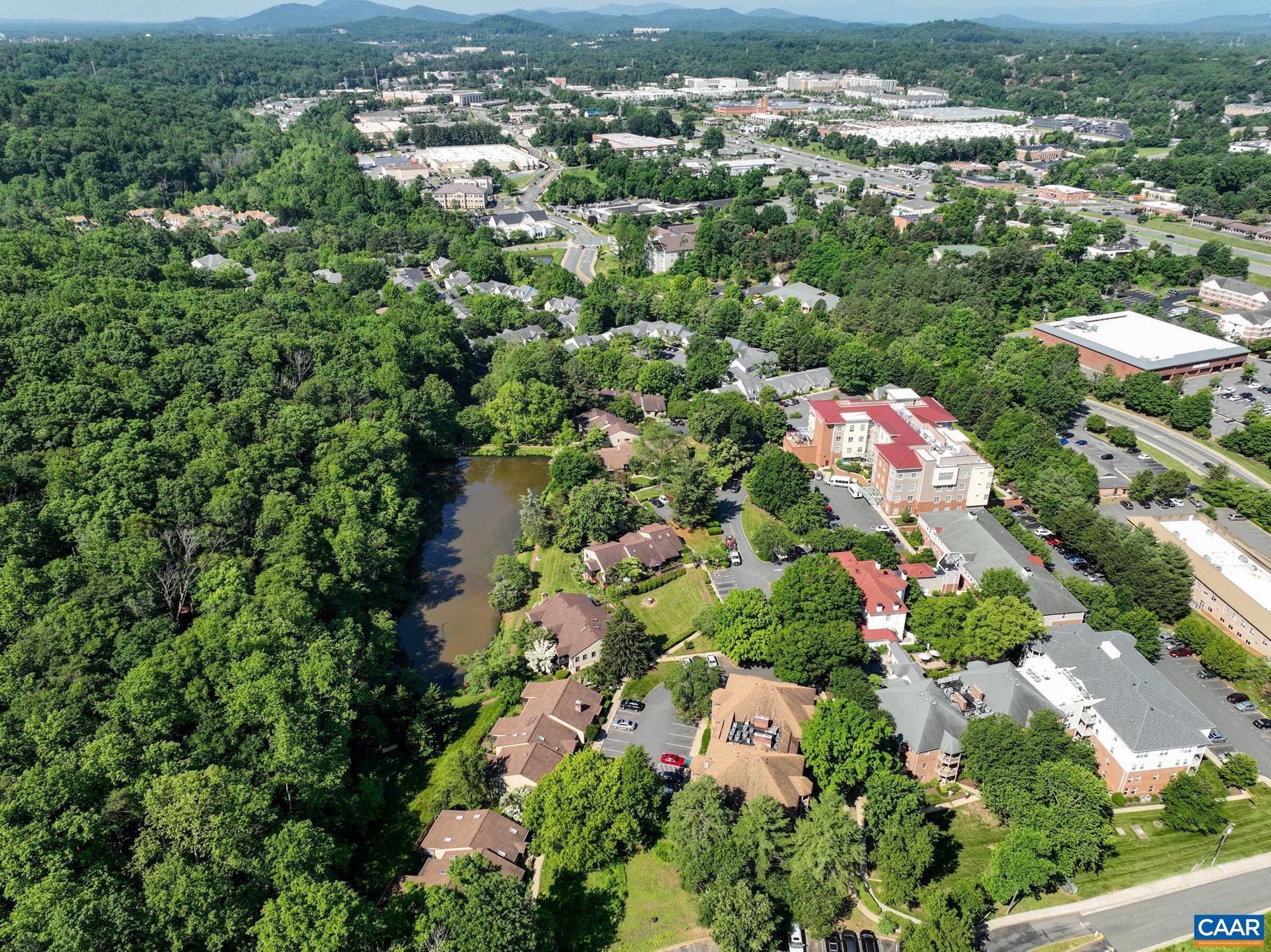 1259 BRANCHLANDS DR, CHARLOTTESVILLE, Virginia 22901, 3 Bedrooms Bedrooms, ,3 BathroomsBathrooms,Residential,Branchlands Townhome in Garden Court,1259 BRANCHLANDS DR,681550 MLS # 681550