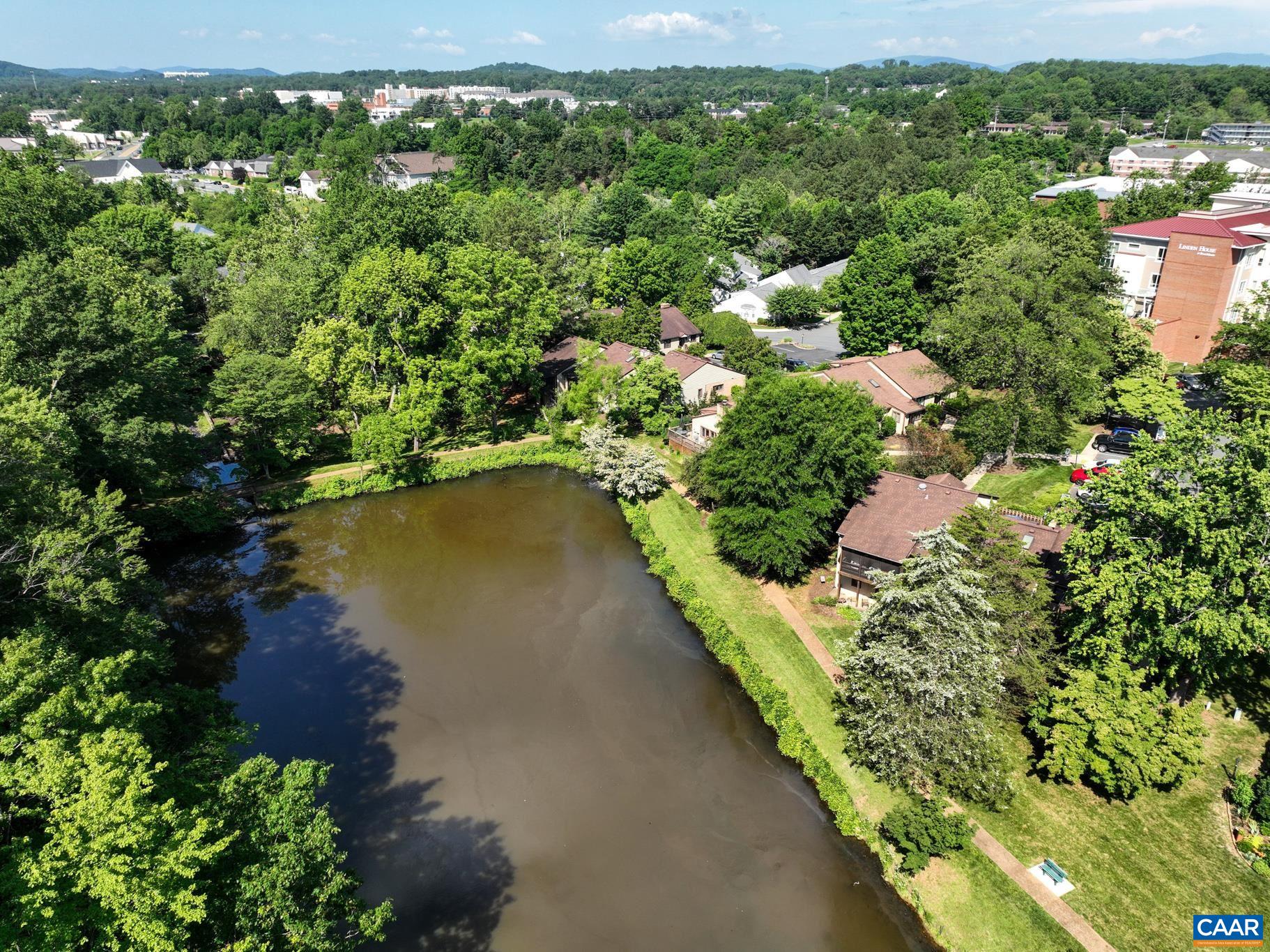 1259 BRANCHLANDS DR, CHARLOTTESVILLE, Virginia 22901, 3 Bedrooms Bedrooms, ,3 BathroomsBathrooms,Residential,Branchlands Townhome in Garden Court,1259 BRANCHLANDS DR,681550 MLS # 681550
