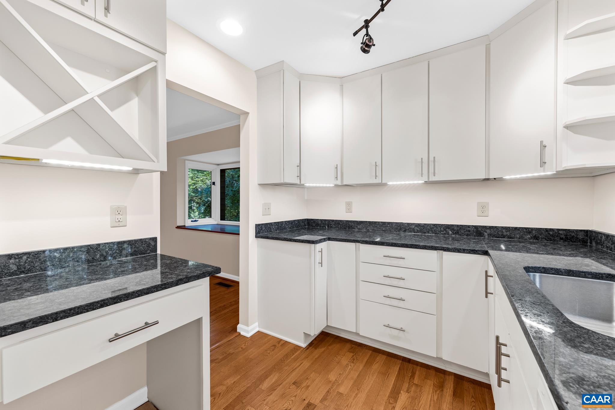 1259 BRANCHLANDS DR, CHARLOTTESVILLE, Virginia 22901, 3 Bedrooms Bedrooms, ,3 BathroomsBathrooms,Residential,Branchlands Townhome in Garden Court,1259 BRANCHLANDS DR,681550 MLS # 681550