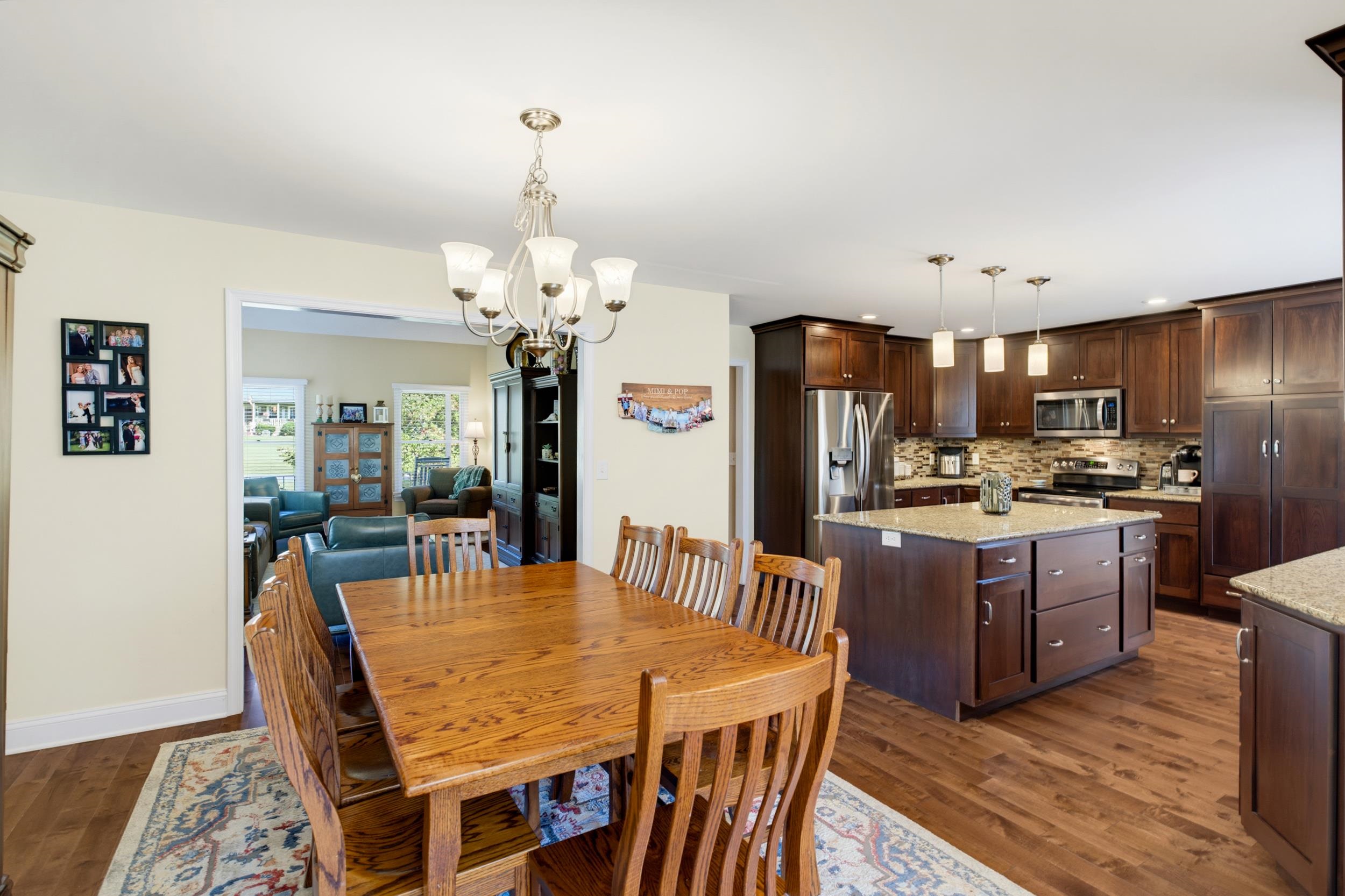 71 WILLOW LN, WAYNESBORO, Virginia 22980, 3 Bedrooms Bedrooms, ,2 BathroomsBathrooms,Residential,71 WILLOW LN,681551 MLS # 681551