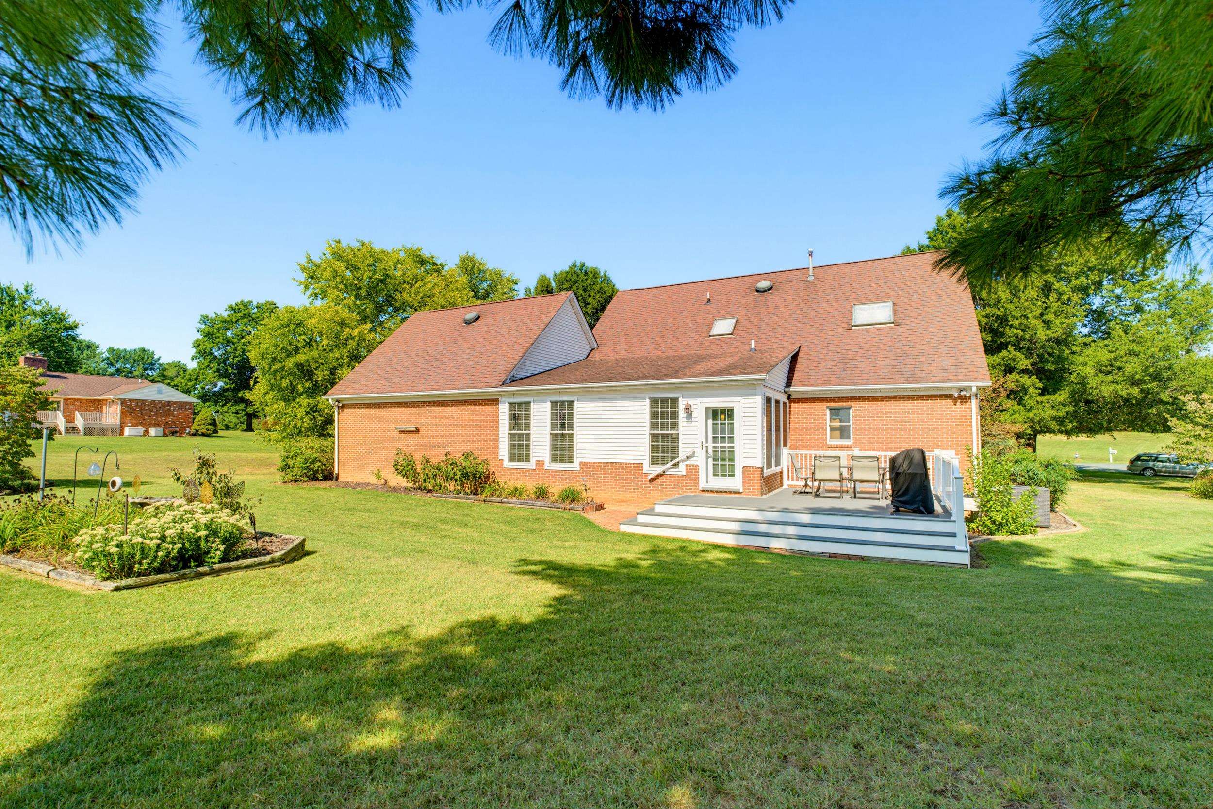 71 WILLOW LN, WAYNESBORO, Virginia 22980, 3 Bedrooms Bedrooms, ,2 BathroomsBathrooms,Residential,71 WILLOW LN,681551 MLS # 681551